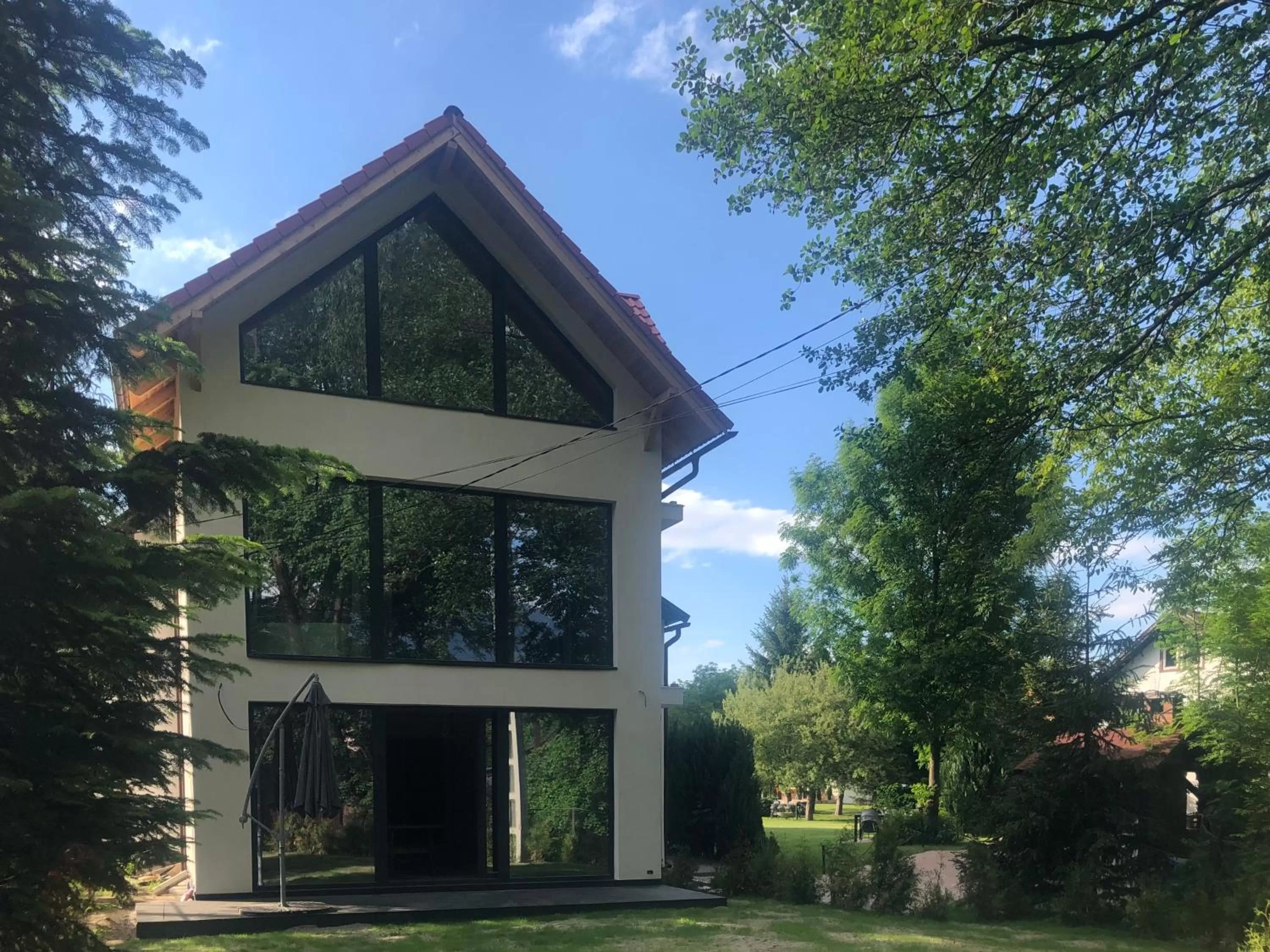 Property Building in Garden Retreat Junior