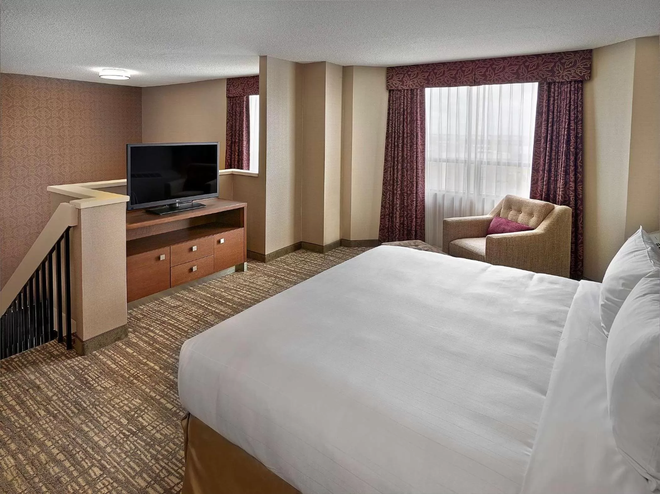 King Room - Split Level in DoubleTree by Hilton West Edmonton