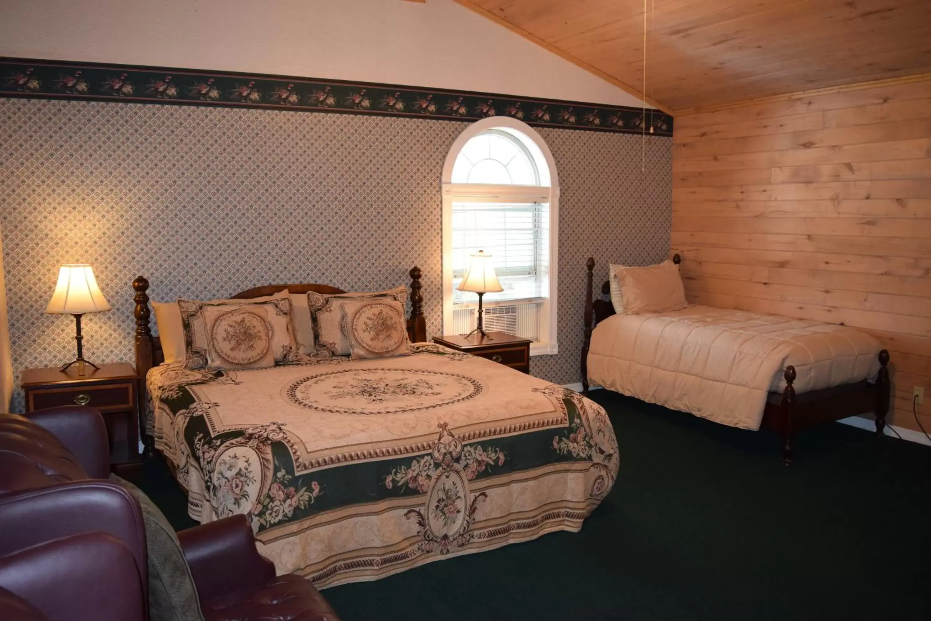 02 - King Suite with Private Bathroom - The Corbin Room in Grist Mill Inn