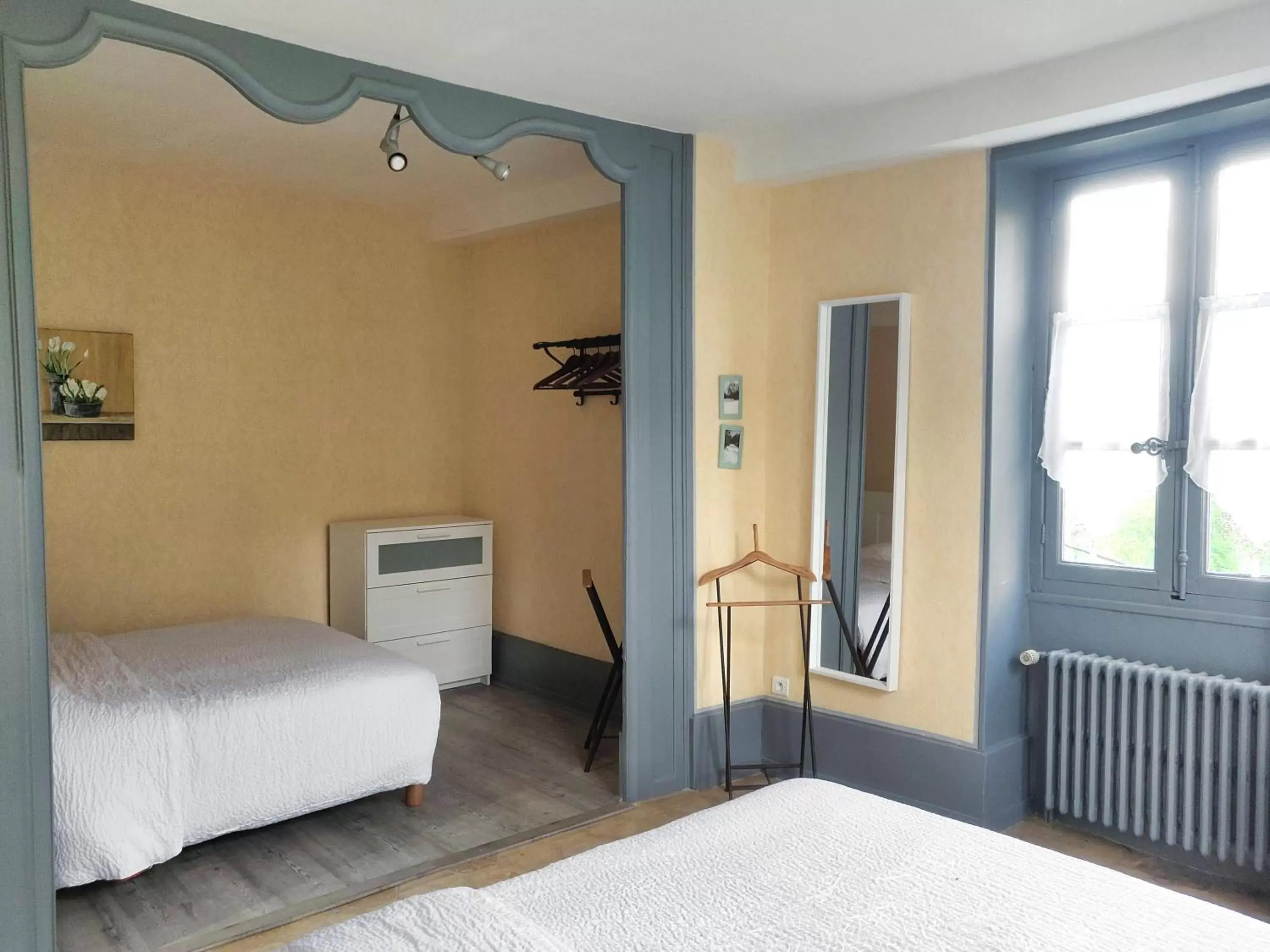 Photo of the whole room, Bed in La Rossignolerie - La familiale Vigneronne