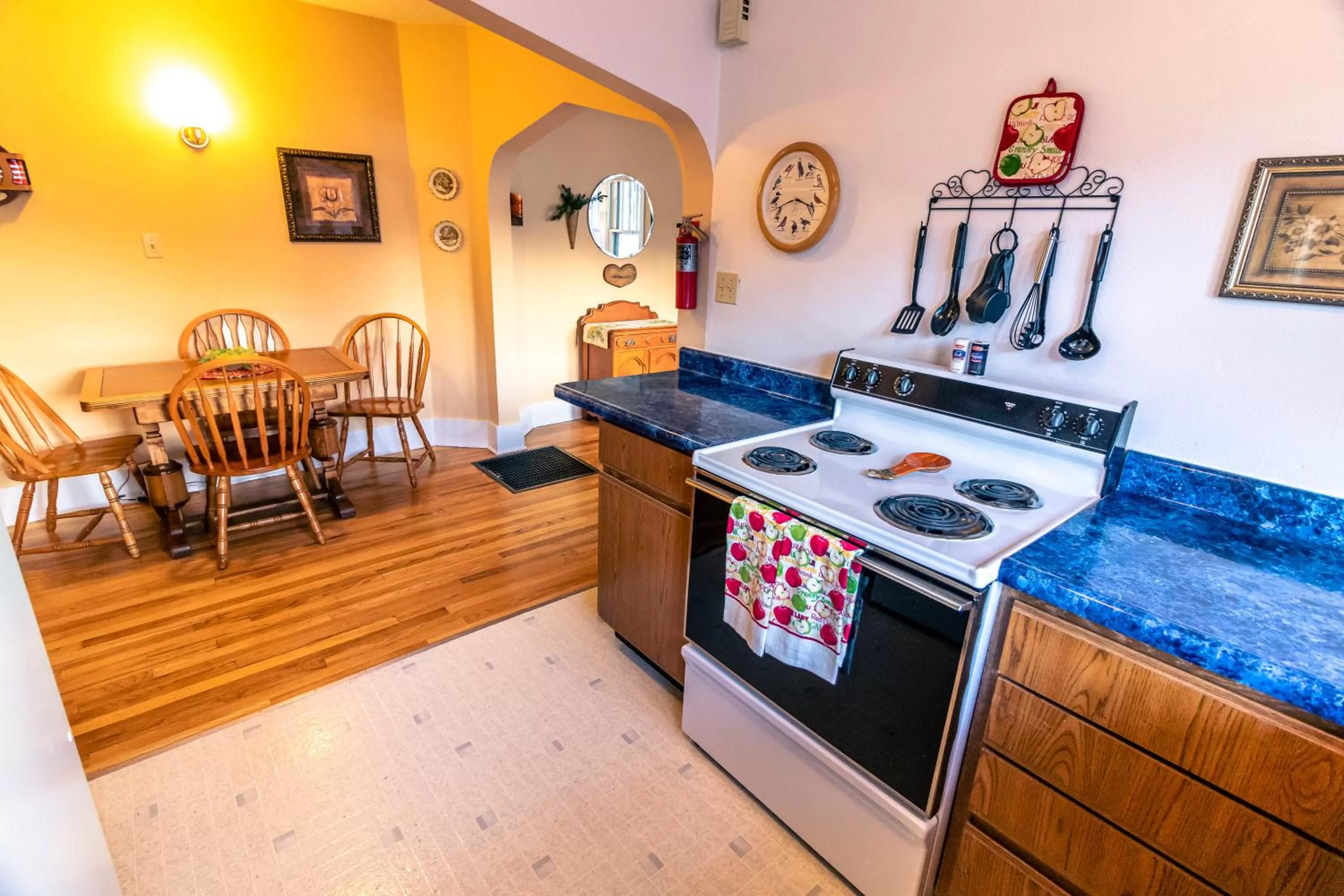 Kitchen or kitchenette, Kitchen/Kitchenette in 1899 Inn