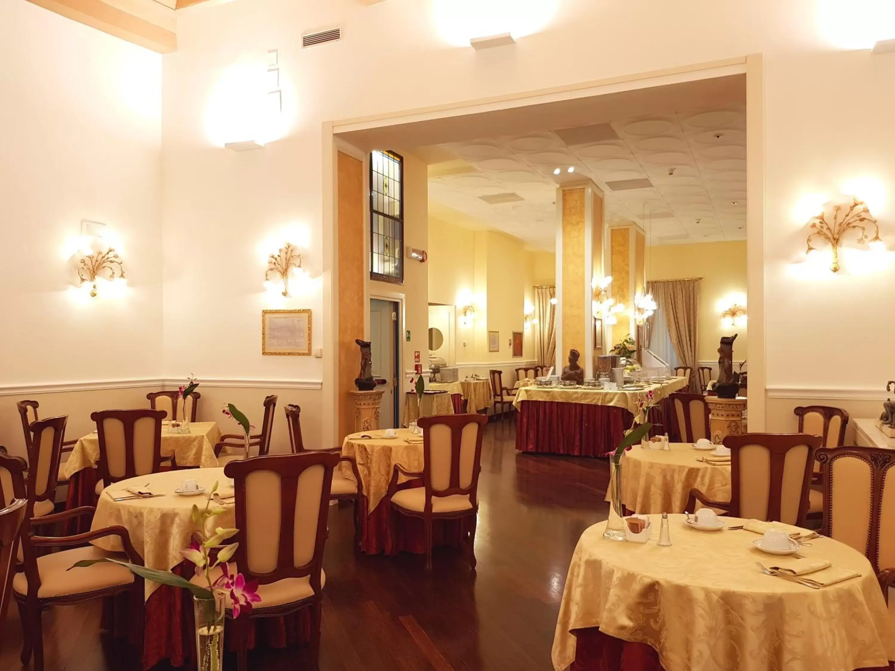 Buffet breakfast, Restaurant/Places to Eat in Hotel Berchielli