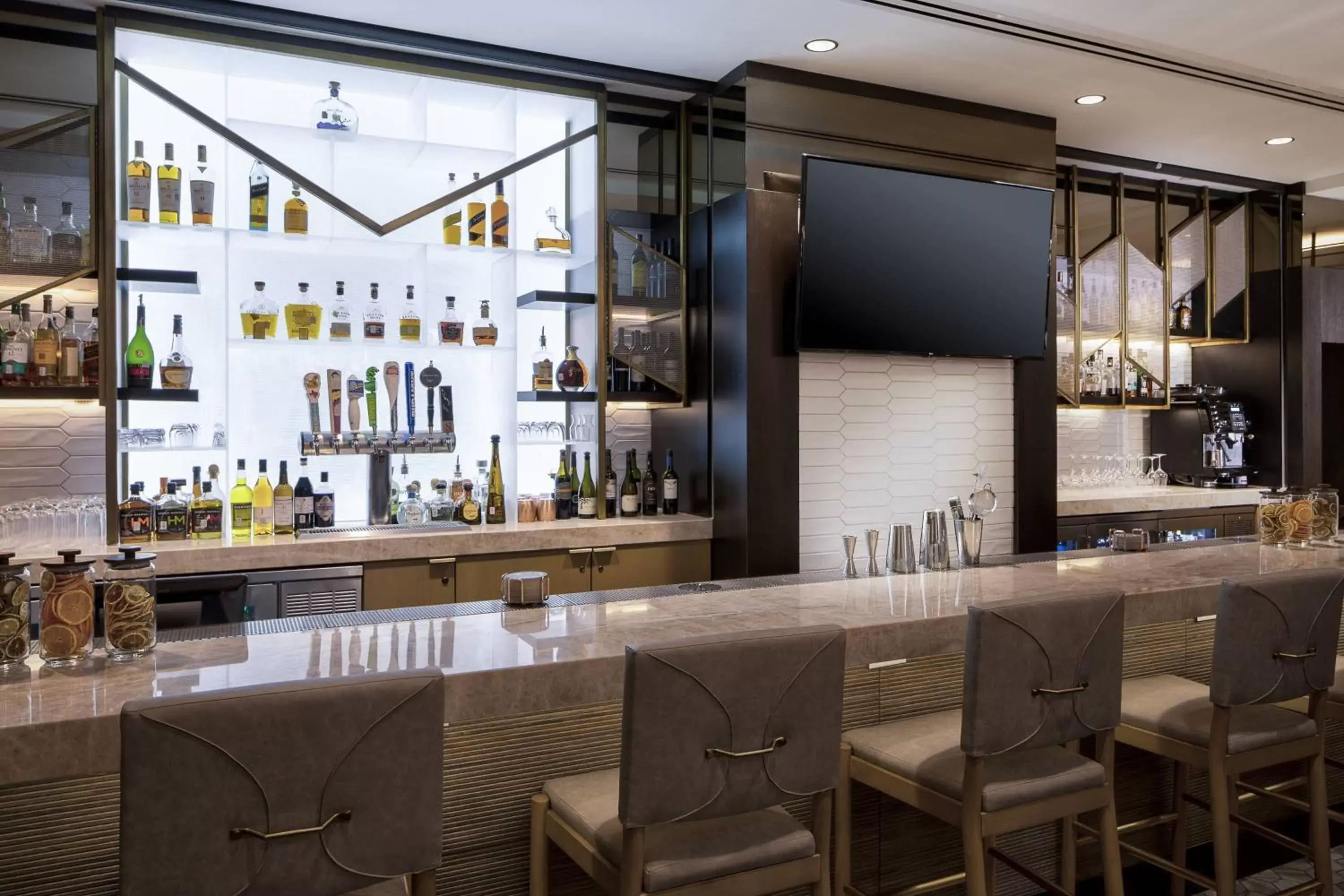 Restaurant/places to eat, Lounge/Bar in JW Marriott Houston by the Galleria