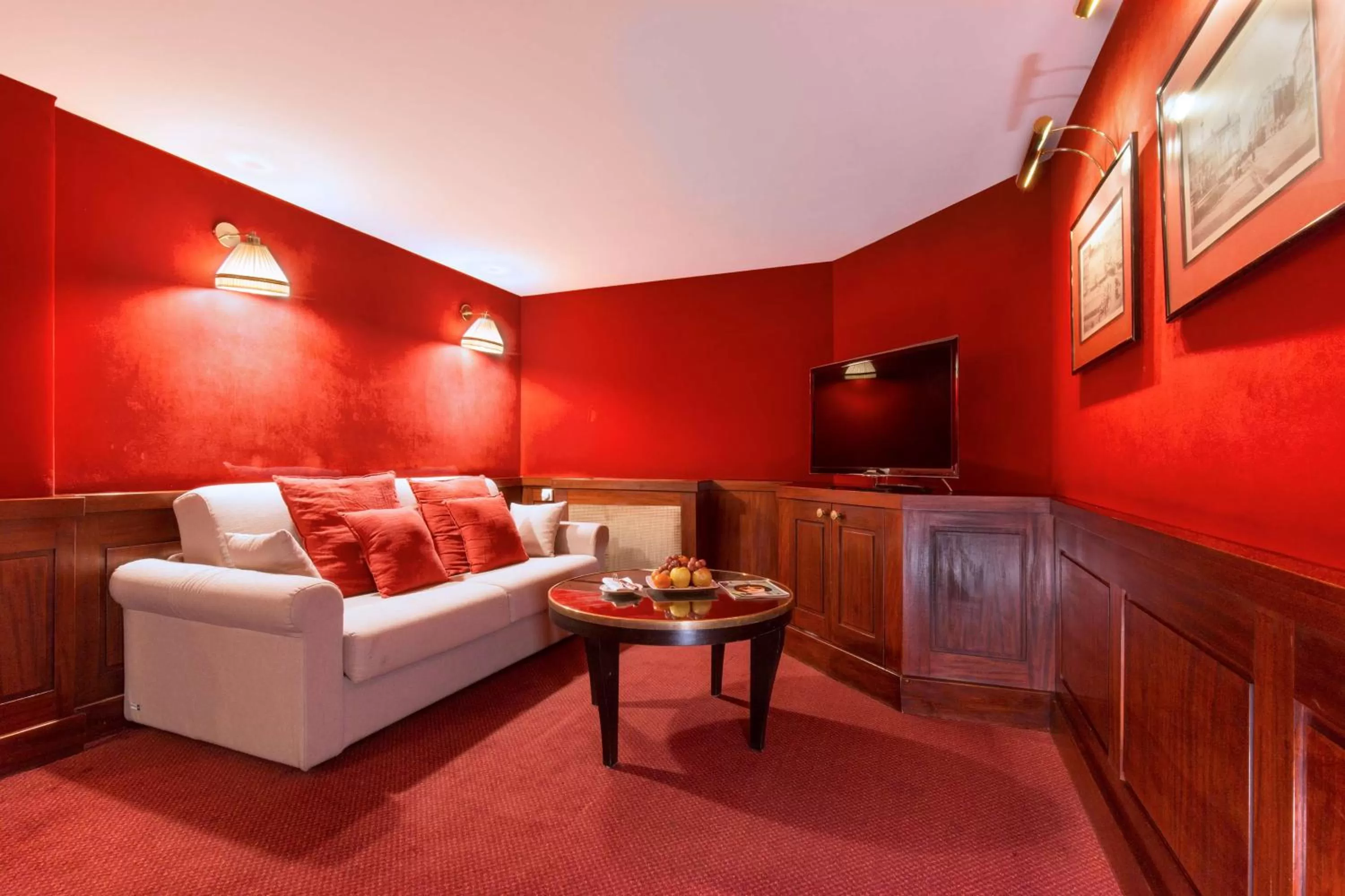 Photo of the whole room in Grand Hotel de l'Opera - BW Premier Collection