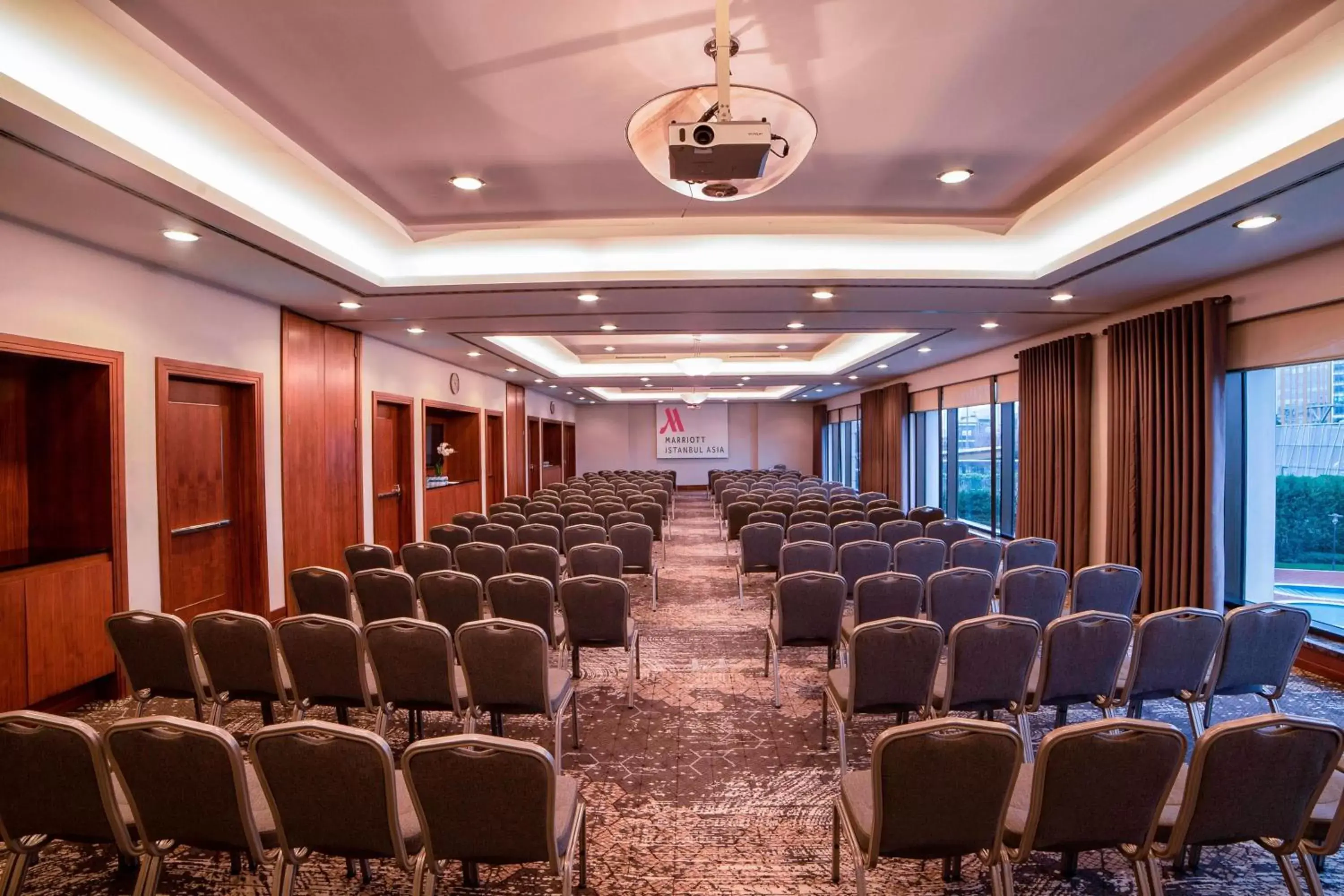 Meeting/conference room in Istanbul Marriott Hotel Asia