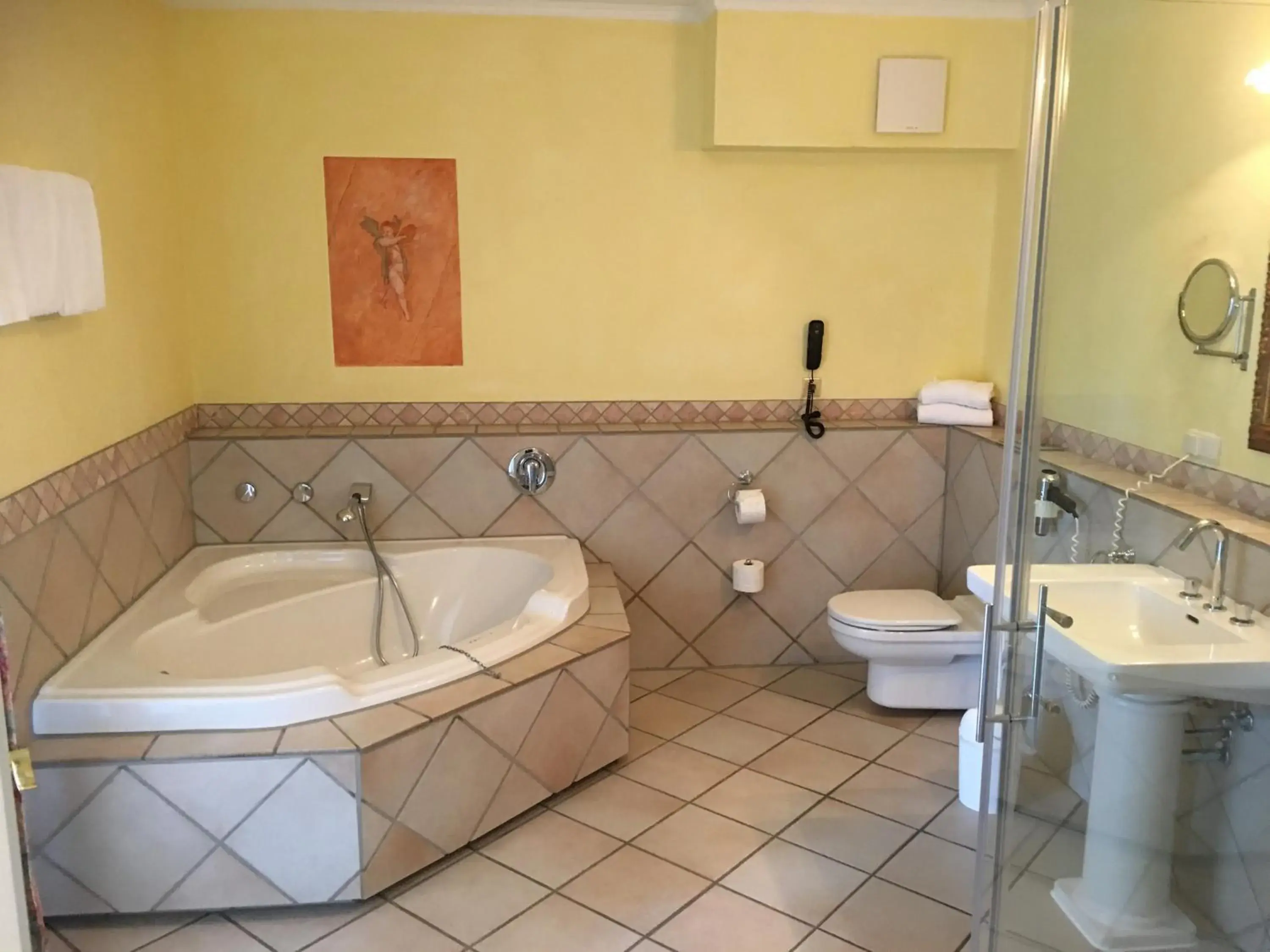 Bathroom in Hotel Landhaus Milser