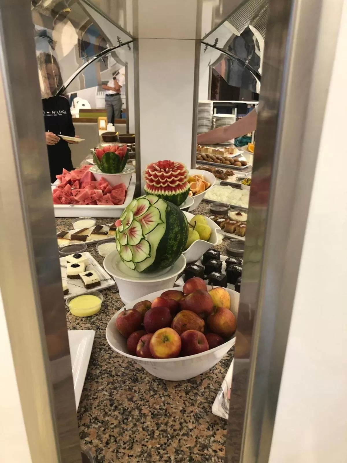 Food and drinks in Arsi Enfi City Beach Hotel