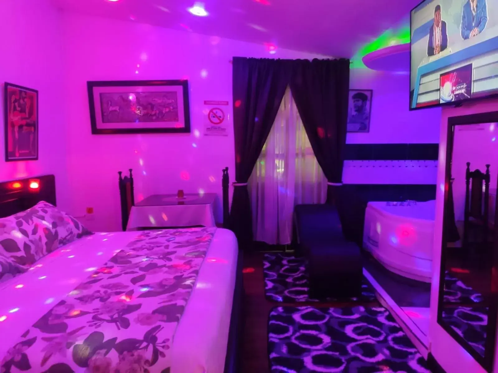 Superior King Suite in Hotel el Che No apto para corruptos Superior King Suite in Hotel el Che No apto para corruptos