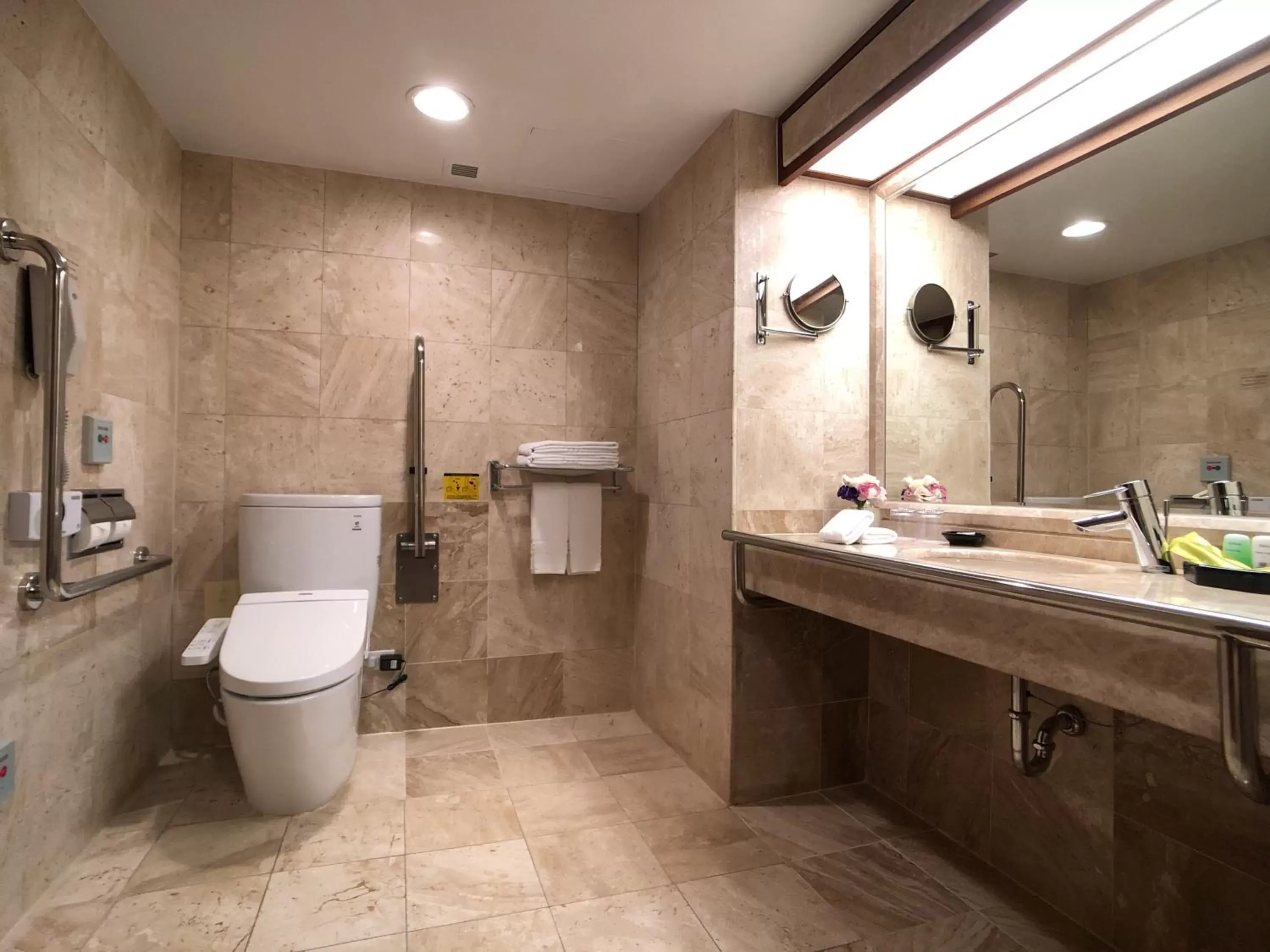 Bathroom in Evergreen Laurel Hotel - Taichung