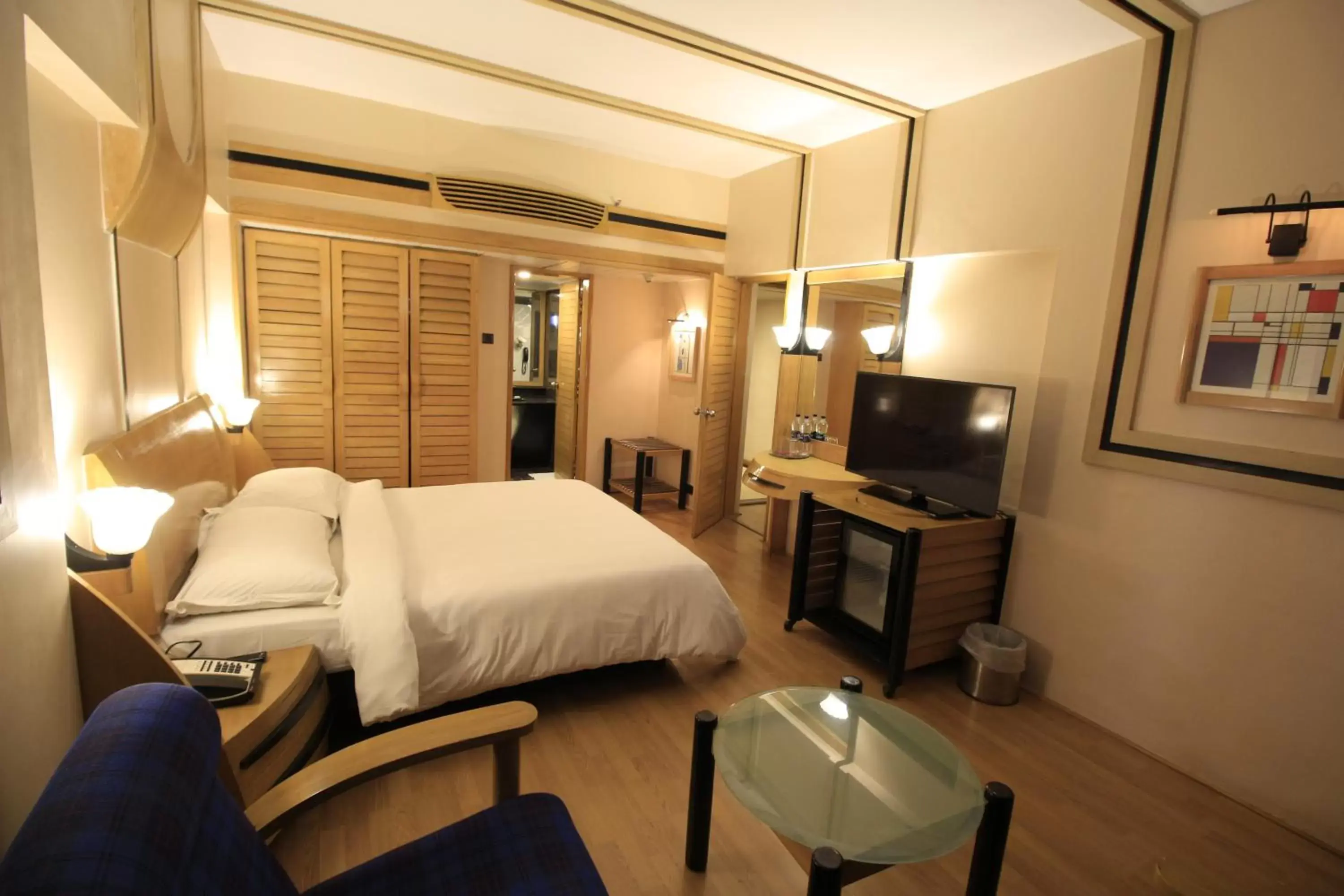 Bedroom in The Residency, Chennai