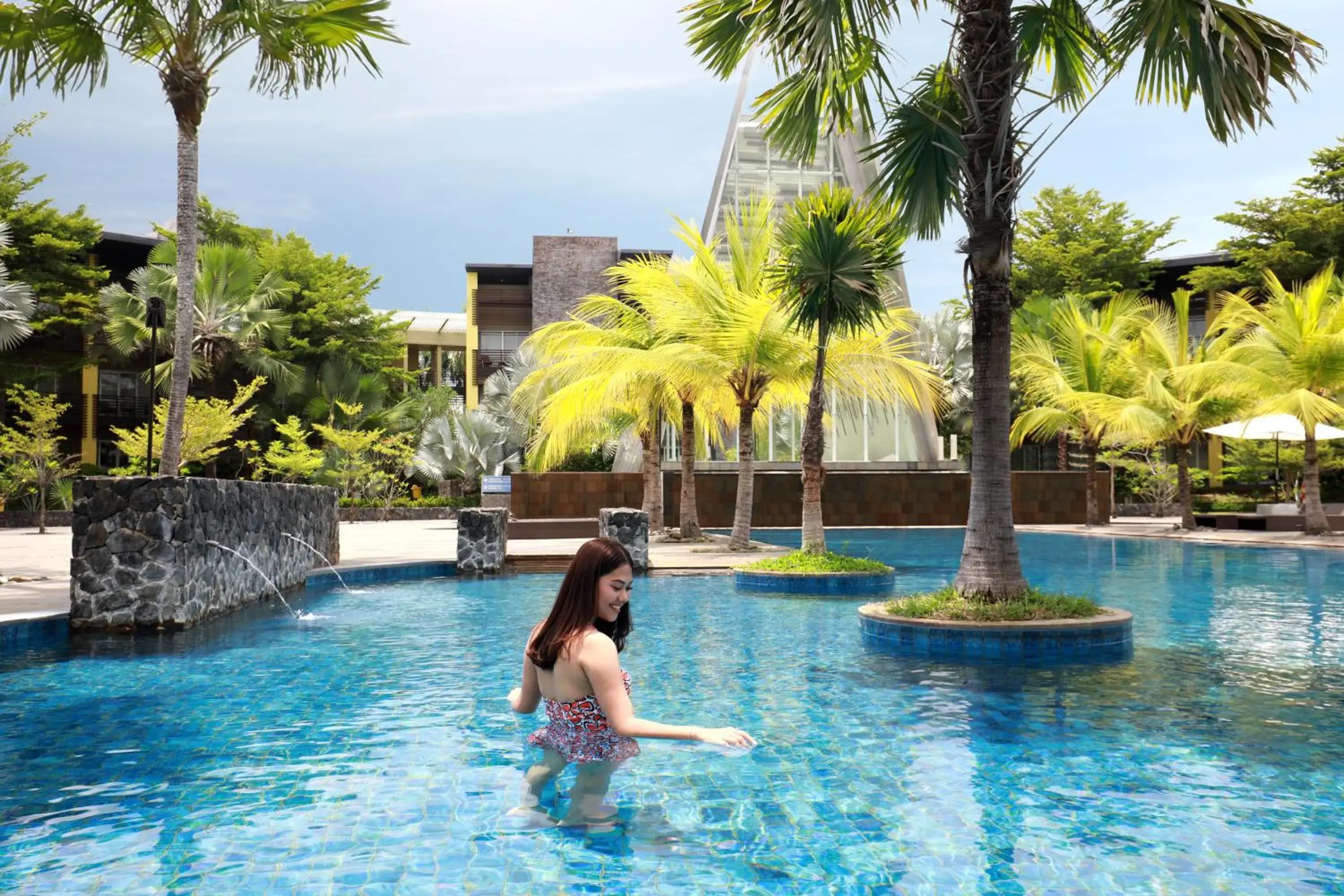 Swimming Pool in Novotel Palembang Hotel
