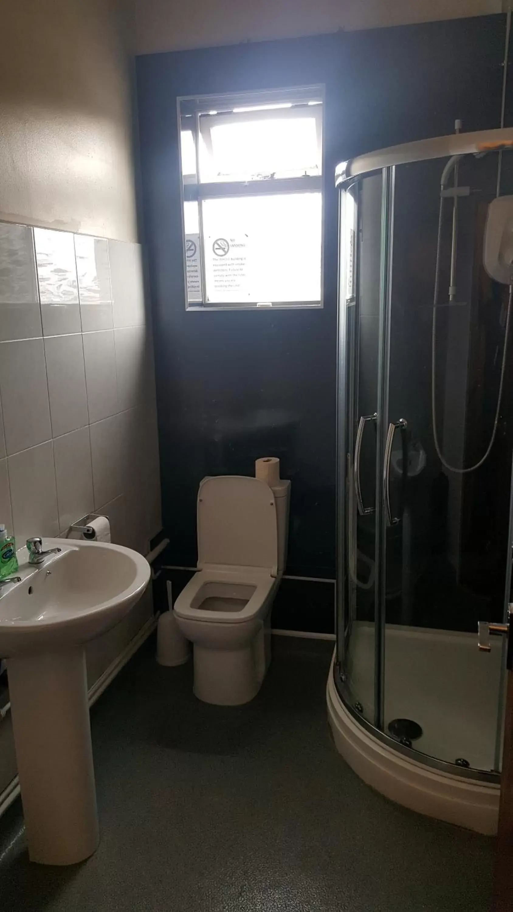 Area and facilities, Bathroom in Grafton House