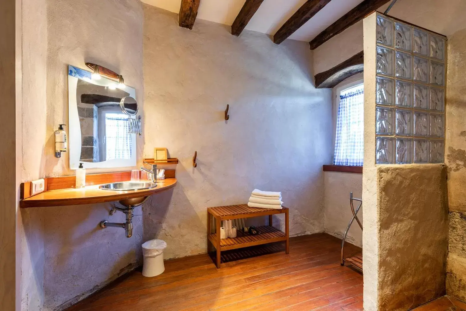 Bathroom in Domaine de Bassilour