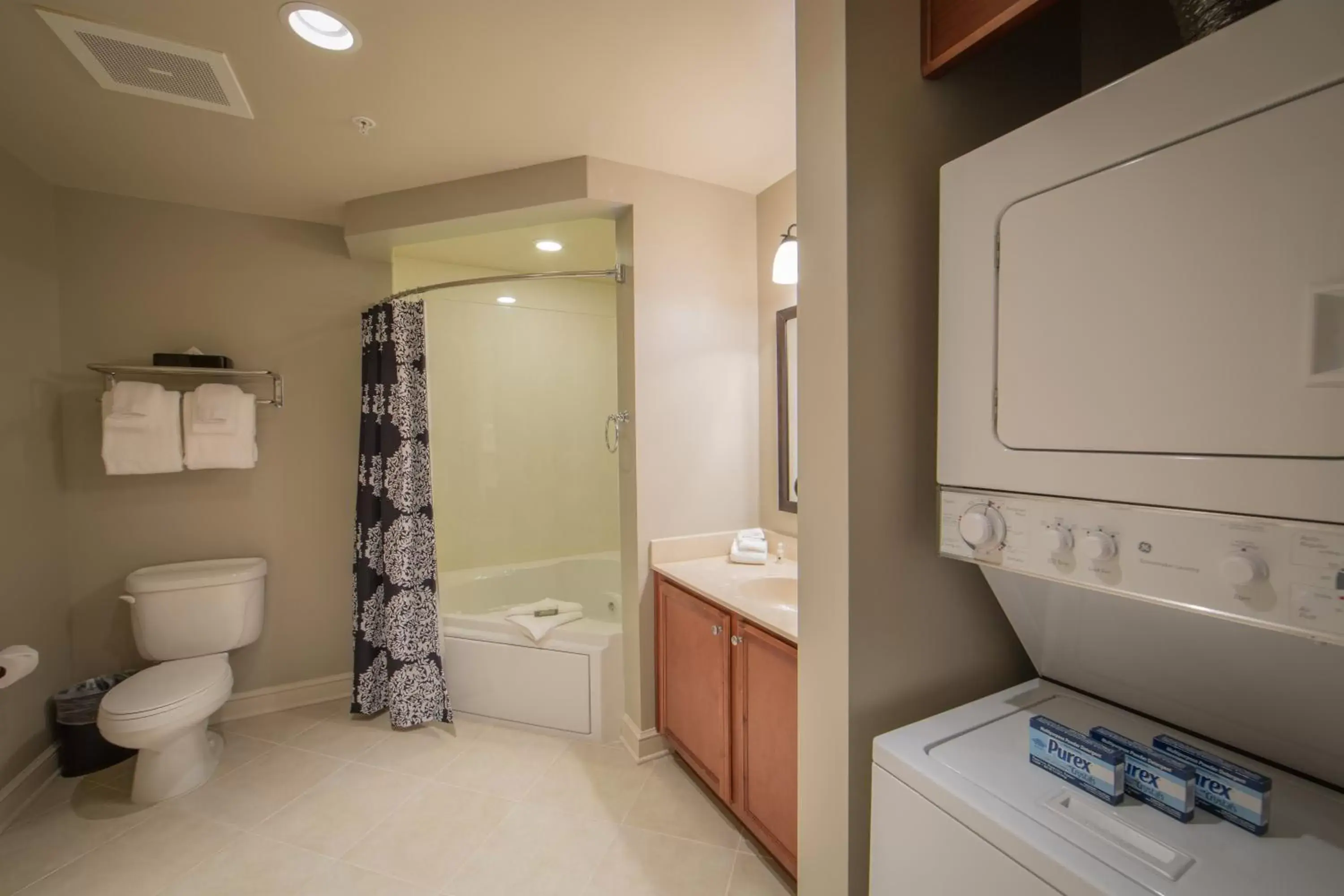 Bathroom in Holiday Inn Club Vacations Williamsburg Resort, an IHG Hotel