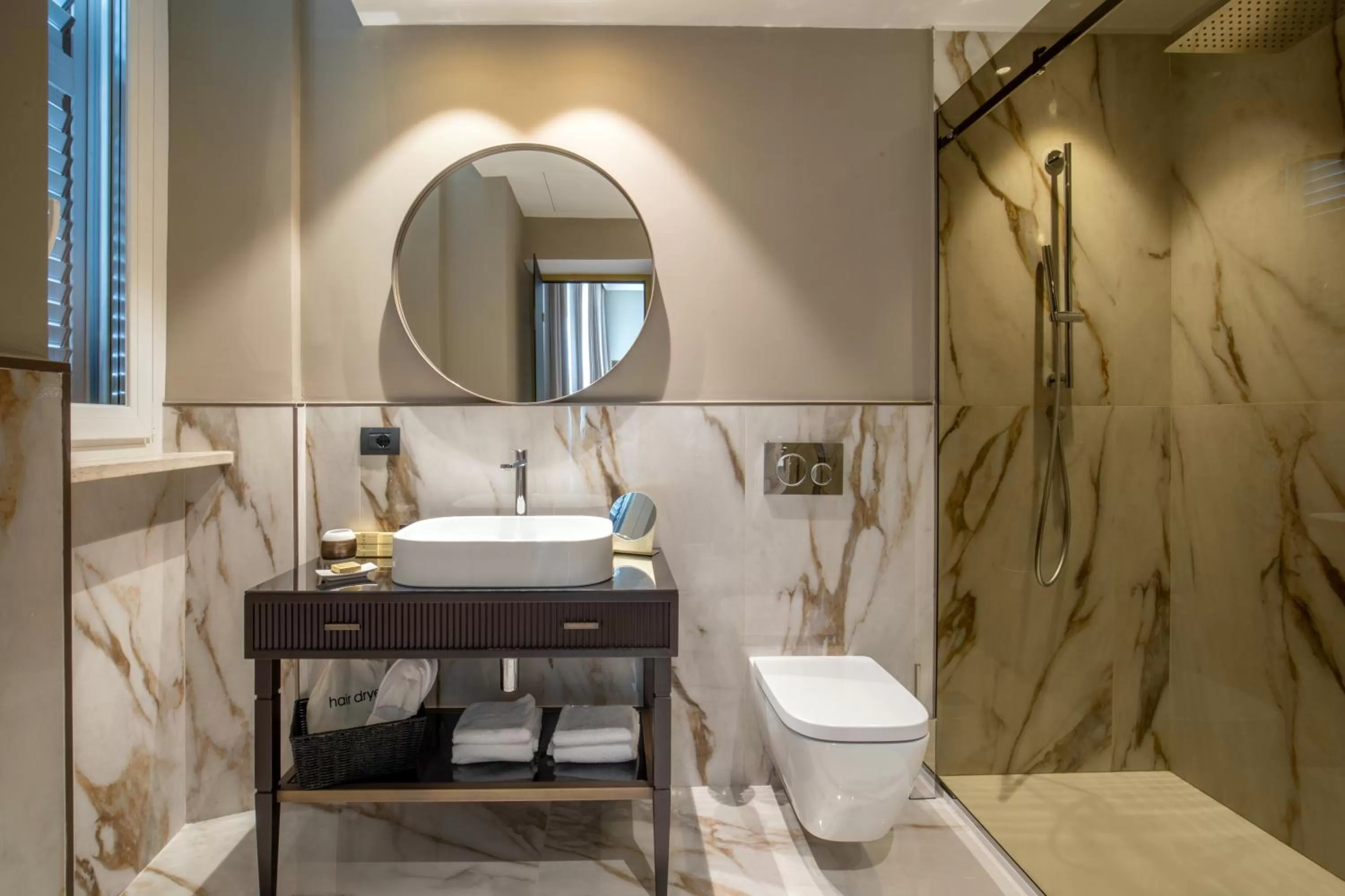 Bathroom in Condotti Boutique Hotel