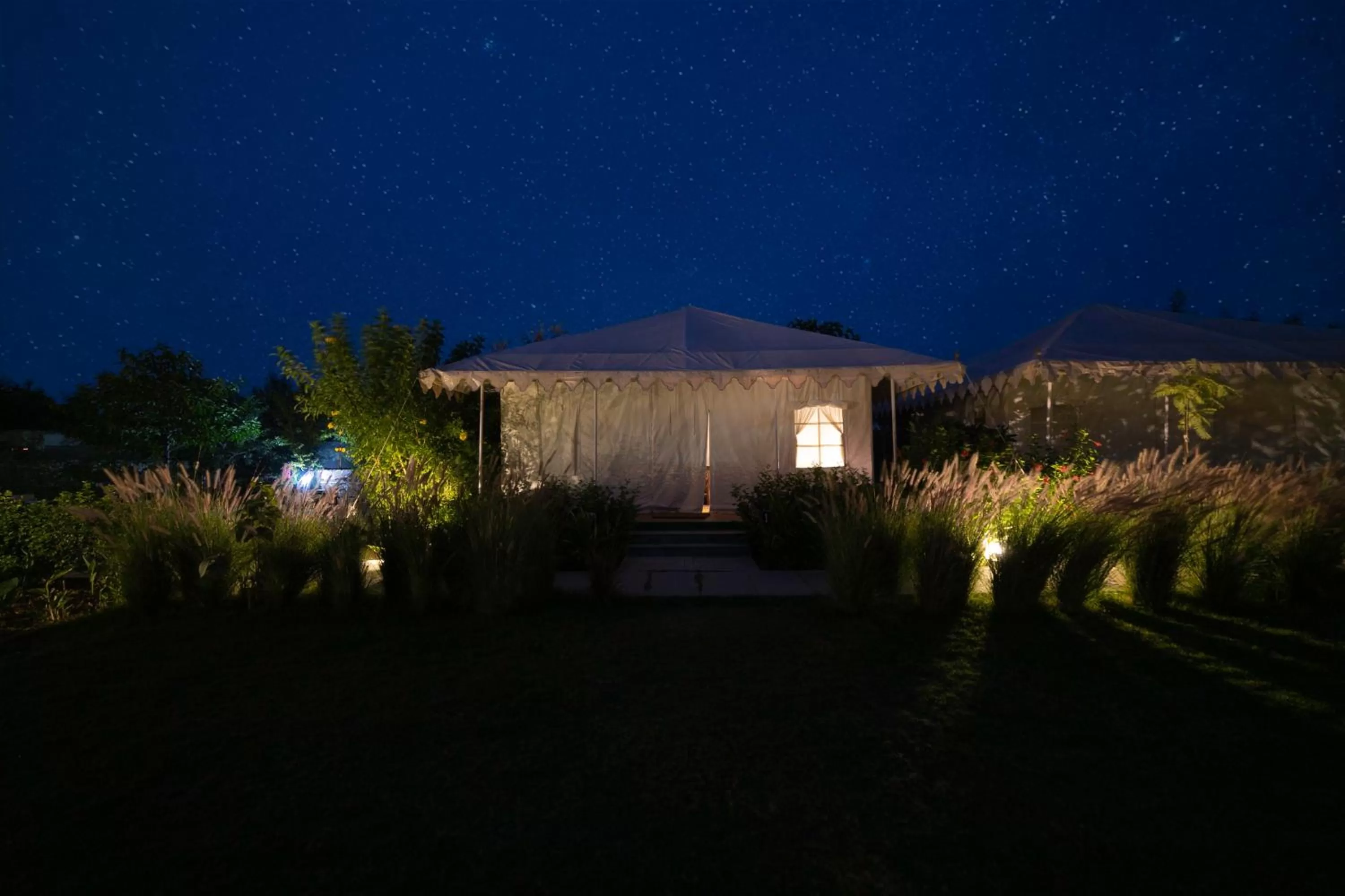 Inner courtyard view in Madho Bagh