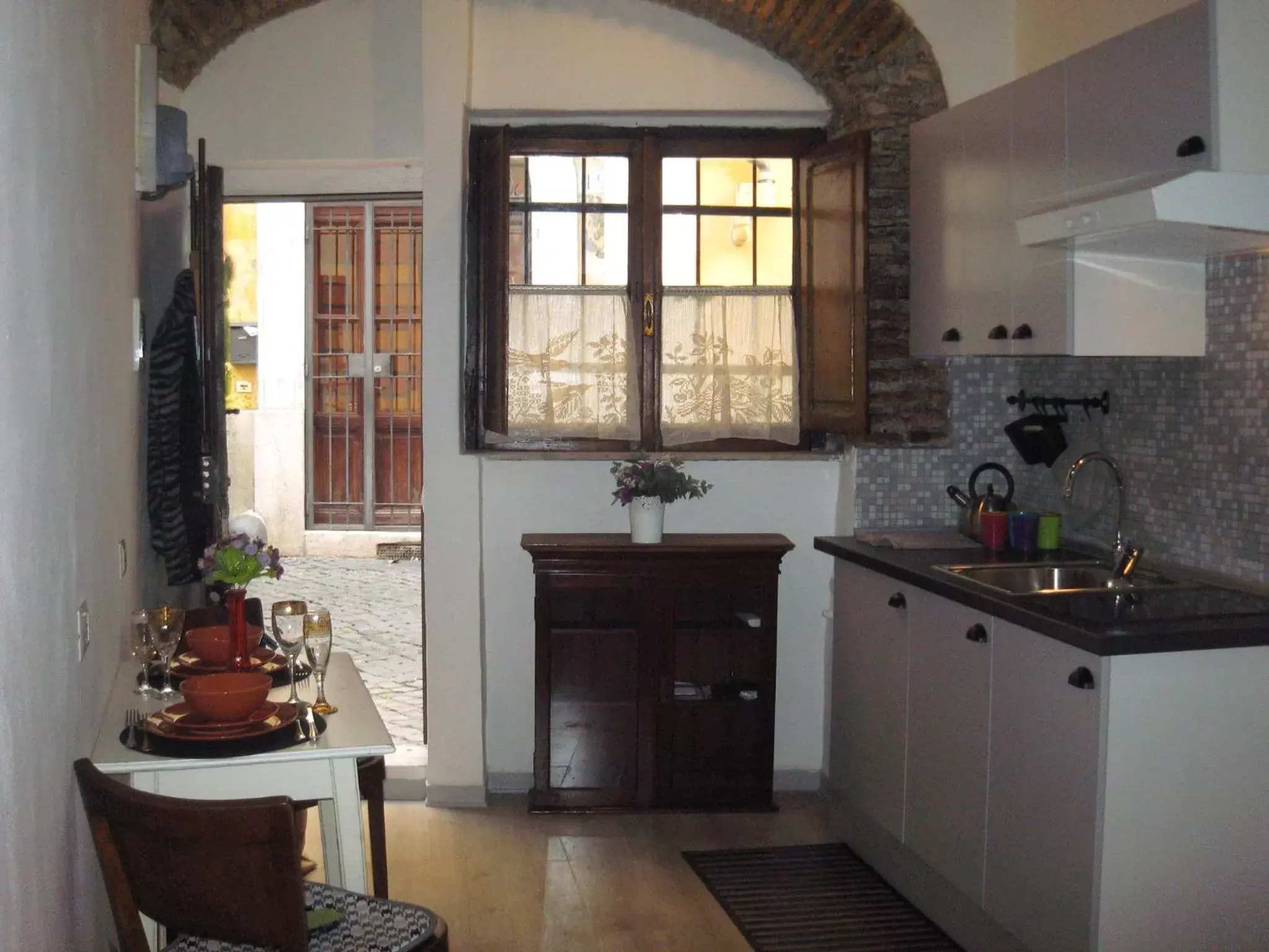 Kitchen or kitchenette, Kitchen/Kitchenette in B&B Ventisei Scalini A Trastevere