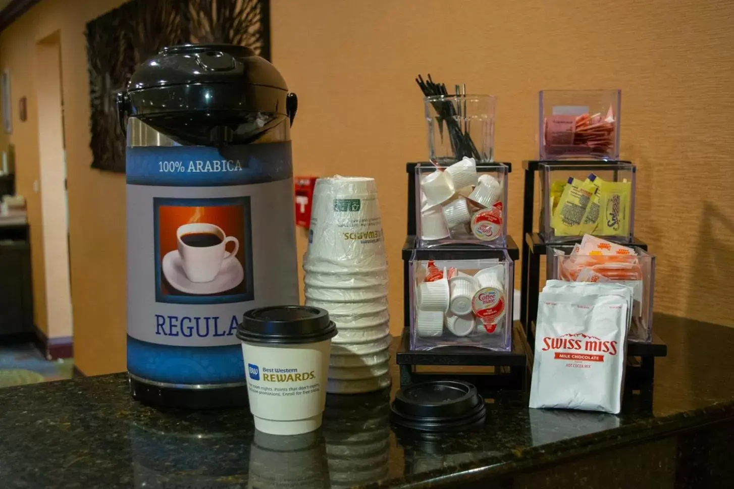 Coffee/tea facilities in Best Western PLUS Lockport