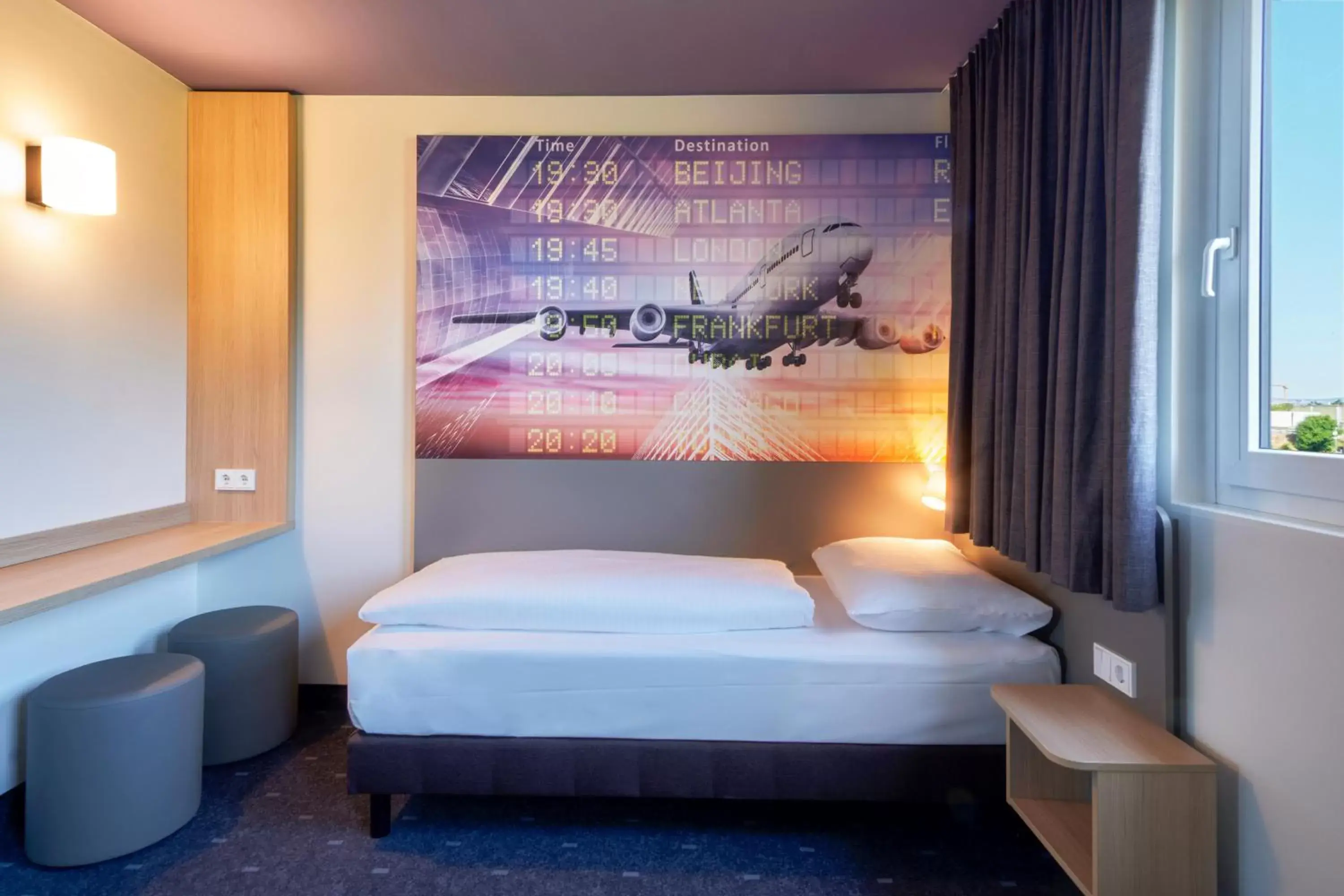 Photo of the whole room, Bed in B&B Hotel Frankfurt-Airport