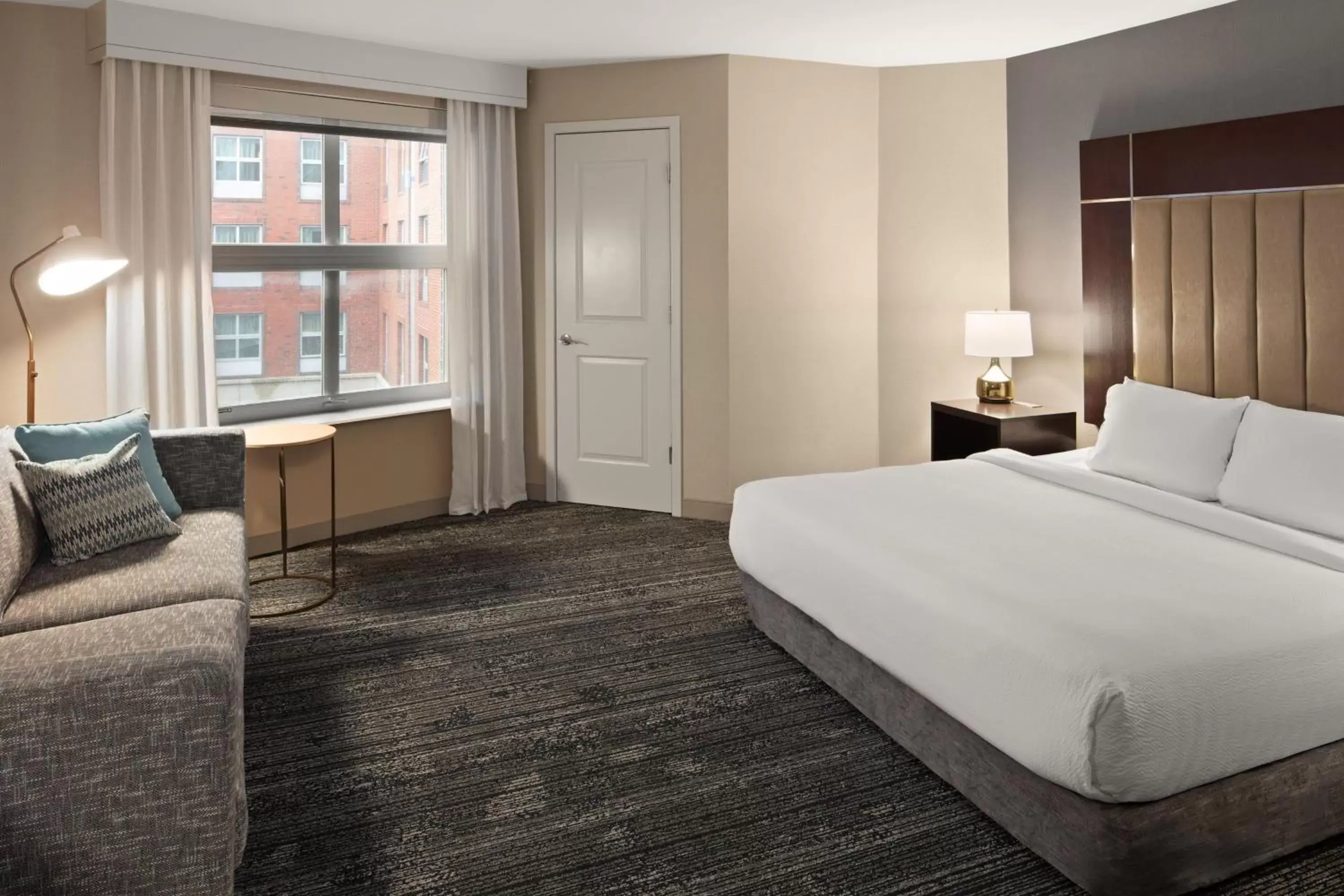 Photo of the whole room, Bed in TownePlace Suites by Marriott Boston Logan Airport/Chelsea