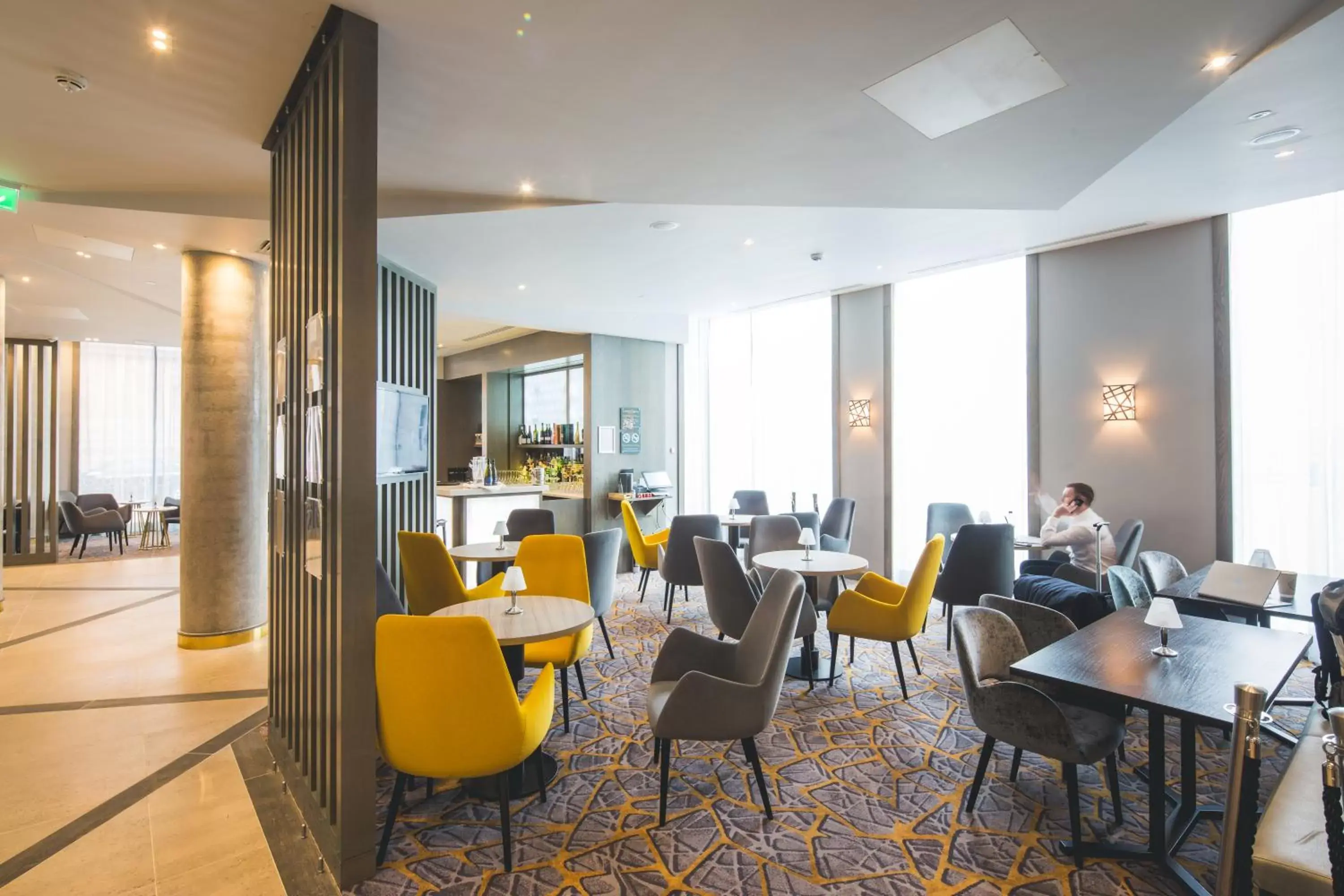 Lounge or bar, Restaurant/Places to Eat in Maldron Hotel Newcastle