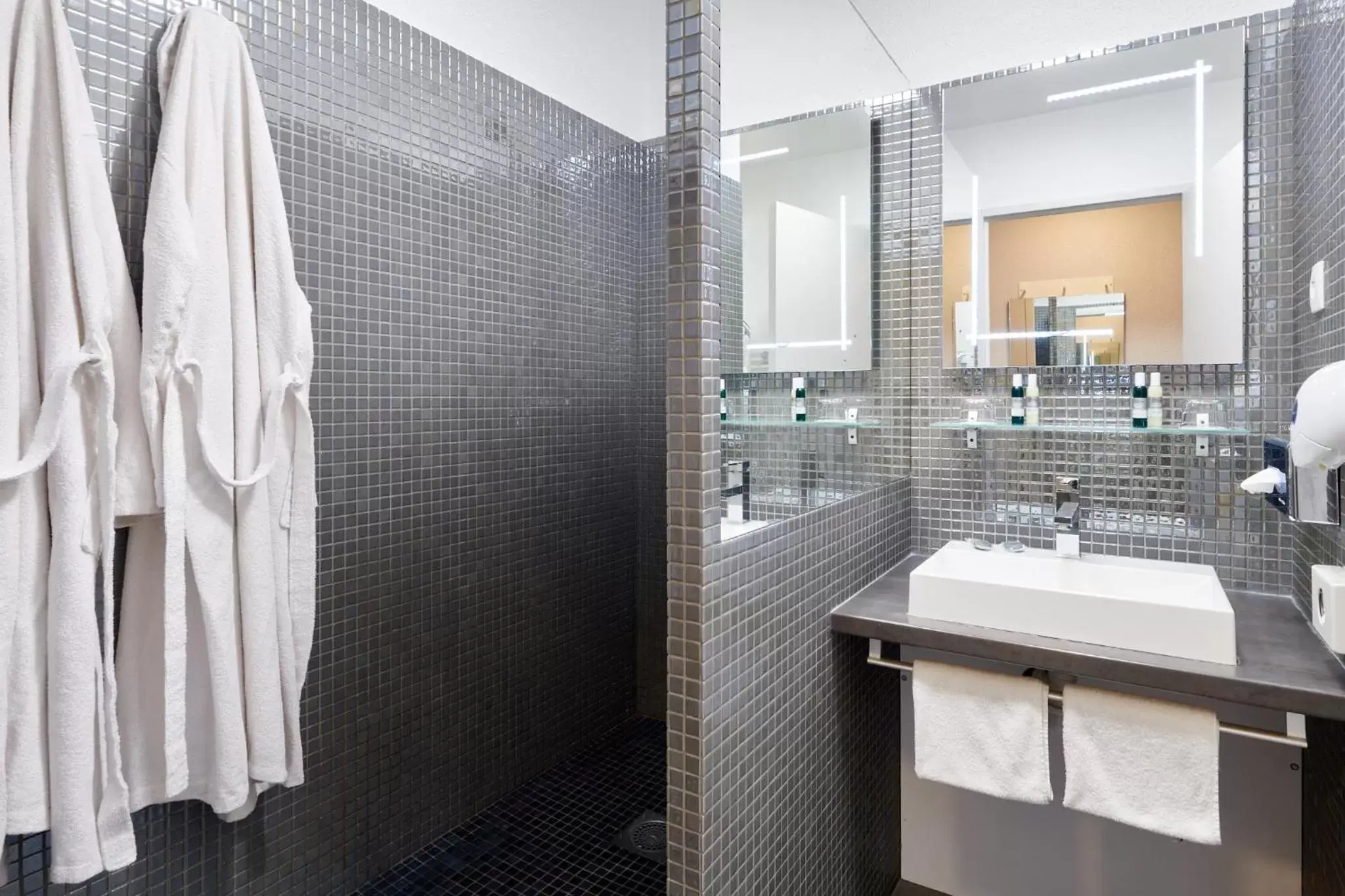 Shower, Bathroom in Les Terrasses d'Atlanthal