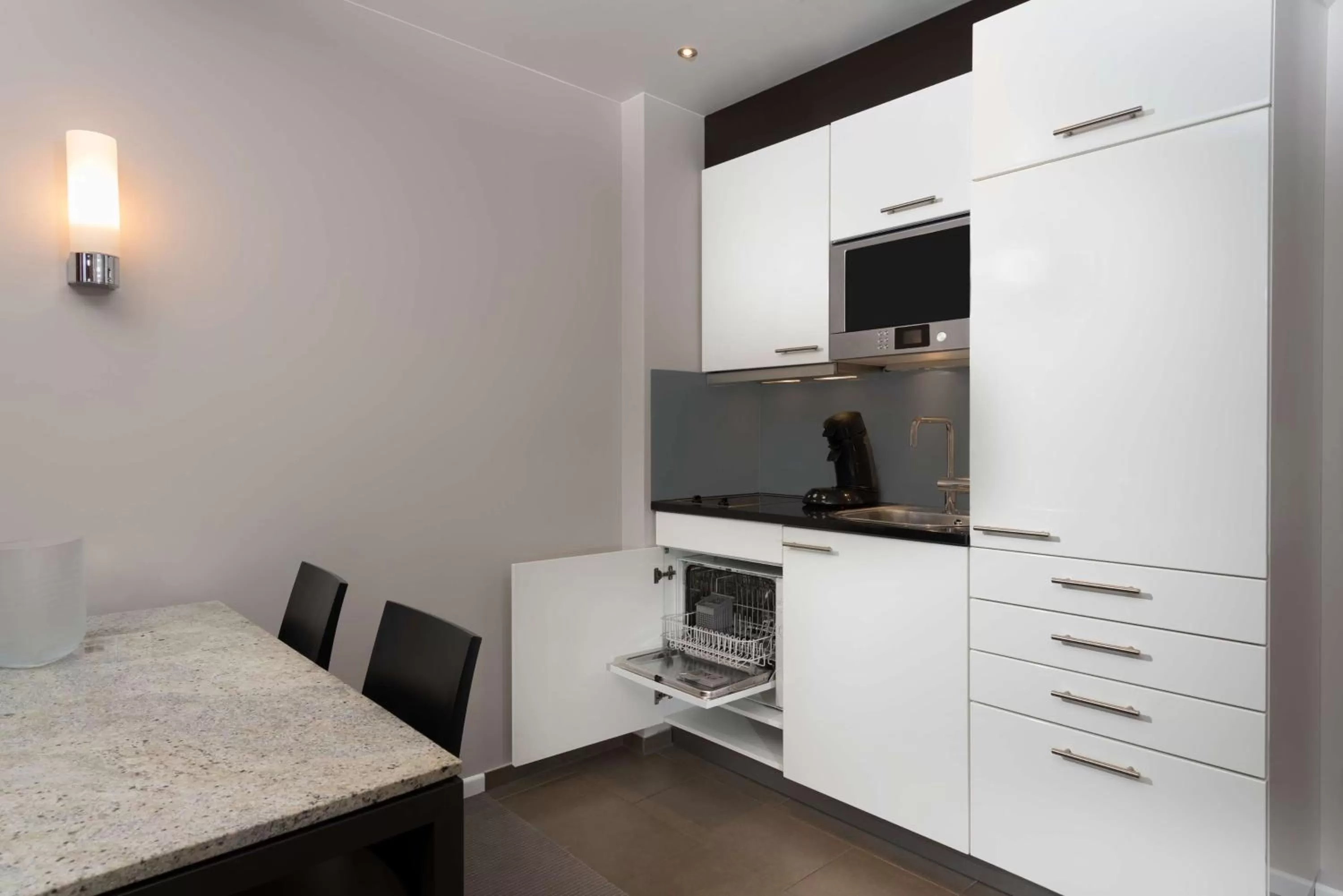 Photo of the whole room in Adina Apartment Hotel Frankfurt Neue Oper