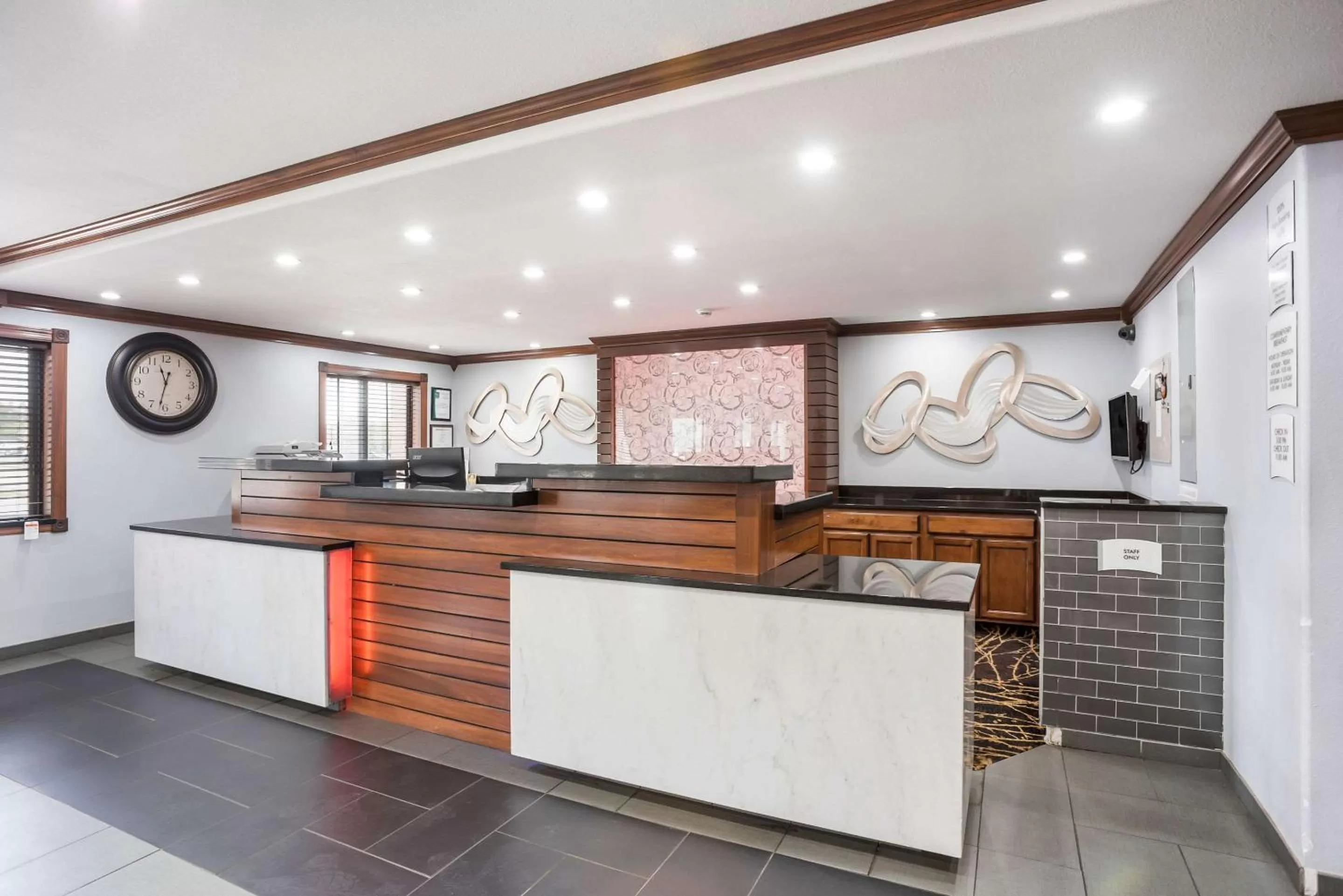 Lobby or reception in Quality Inn Cedar Rapids South