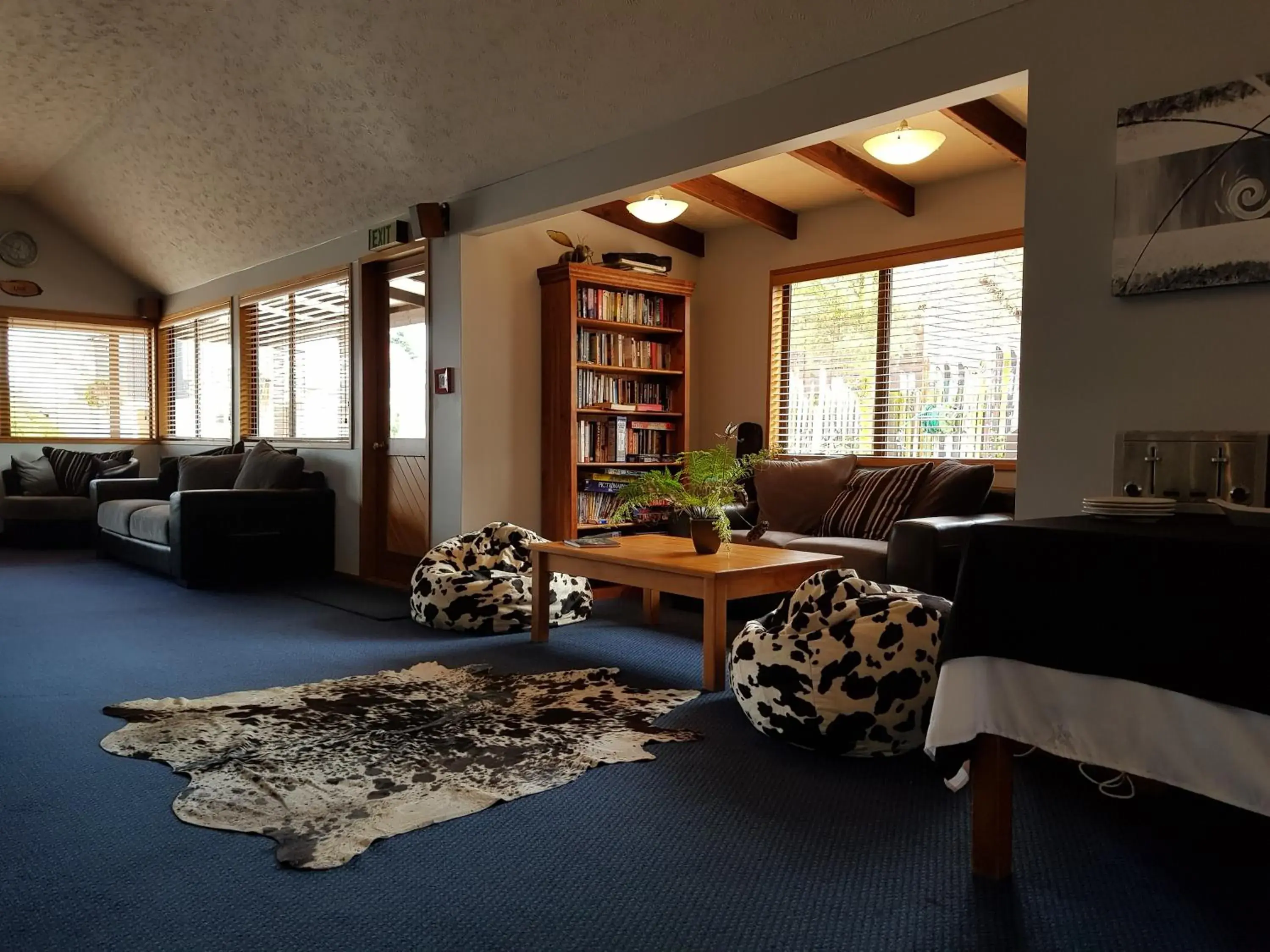 Library, Seating Area in Abisko Lodge