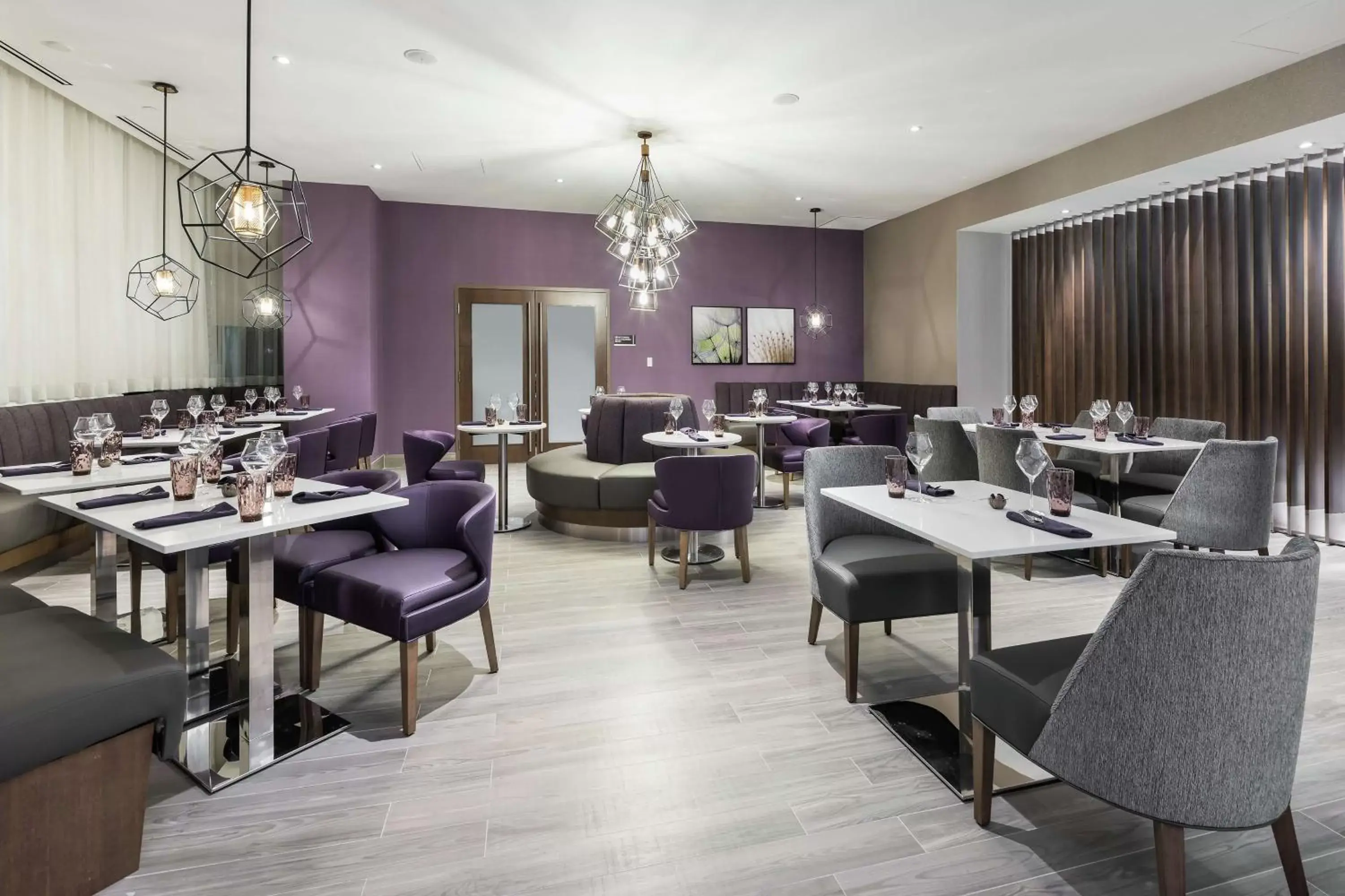 Restaurant/Places to Eat in Homewood Suites By Hilton Ottawa Downtown