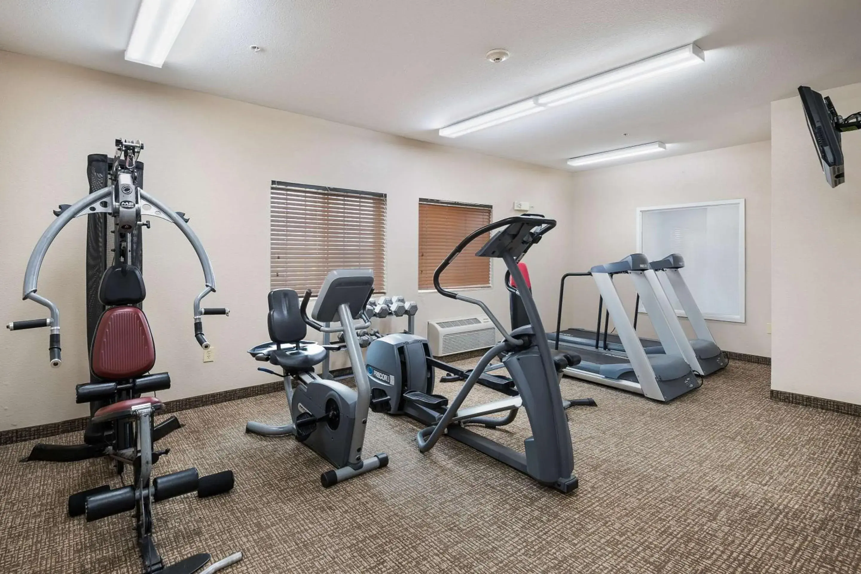 Fitness centre/facilities, Fitness Center/Facilities in Suburban Studios Waterloo