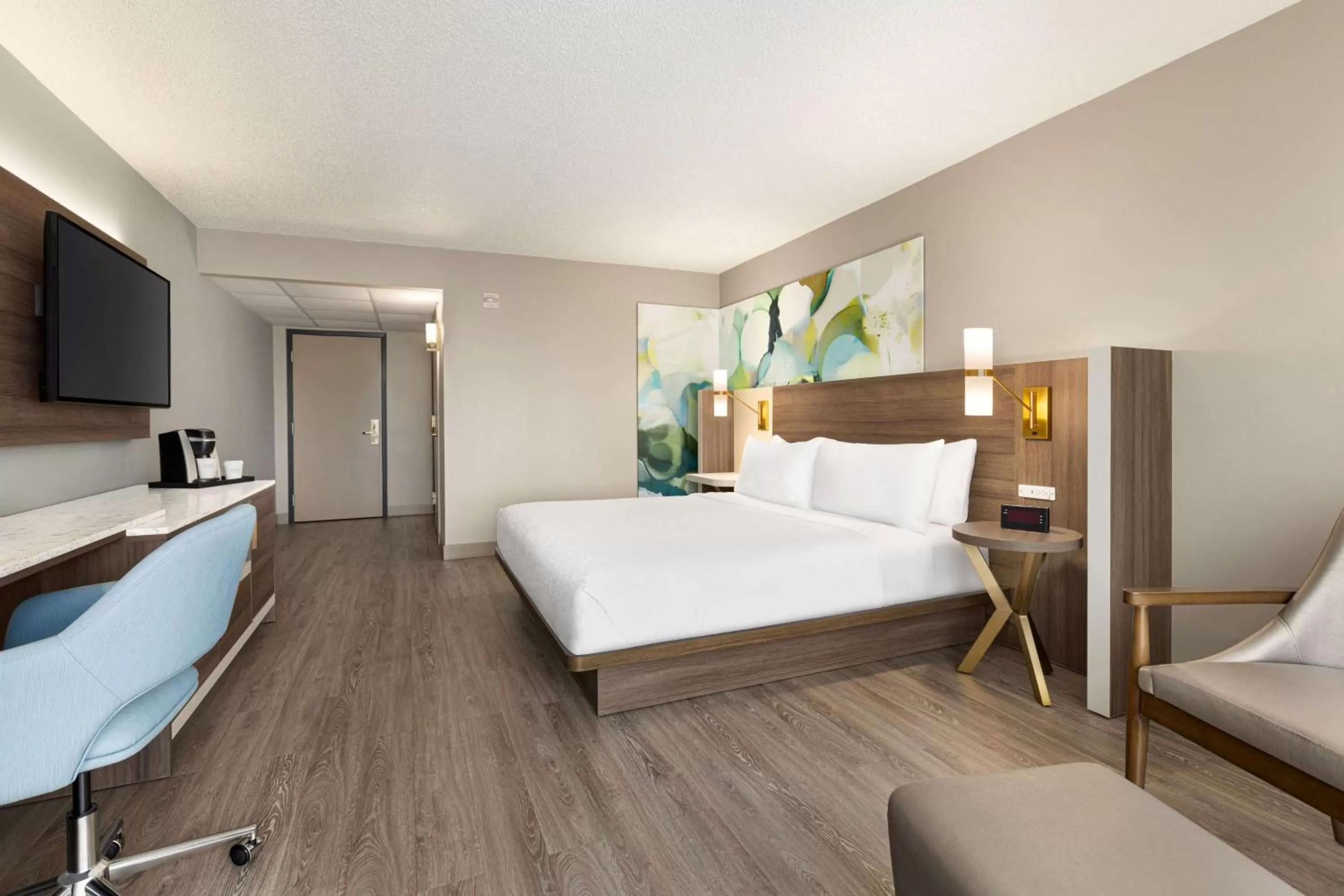 Bedroom, Bed in Wyndham Garden Totowa