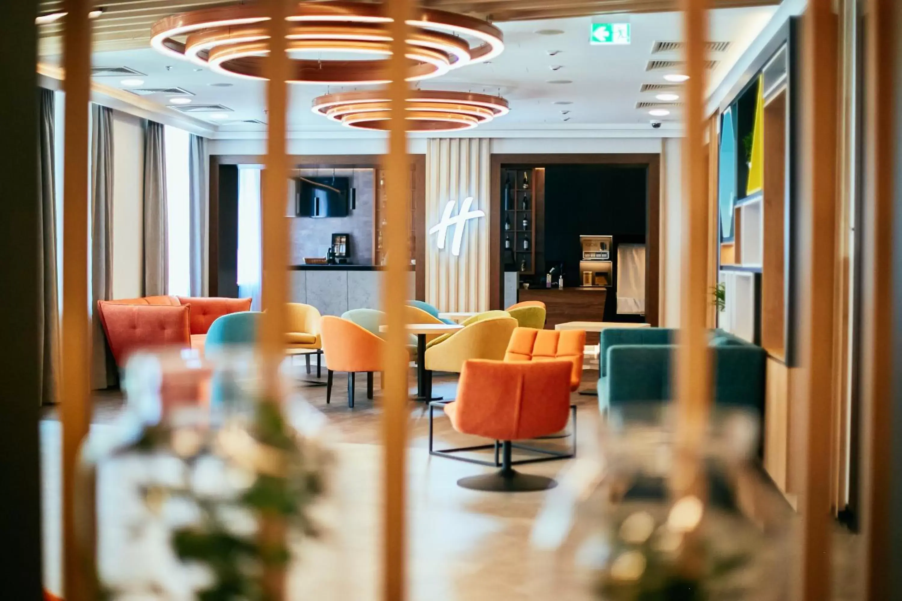 Lobby or reception, Lounge/Bar in Holiday Inn Krakow City Centre, an IHG Hotel