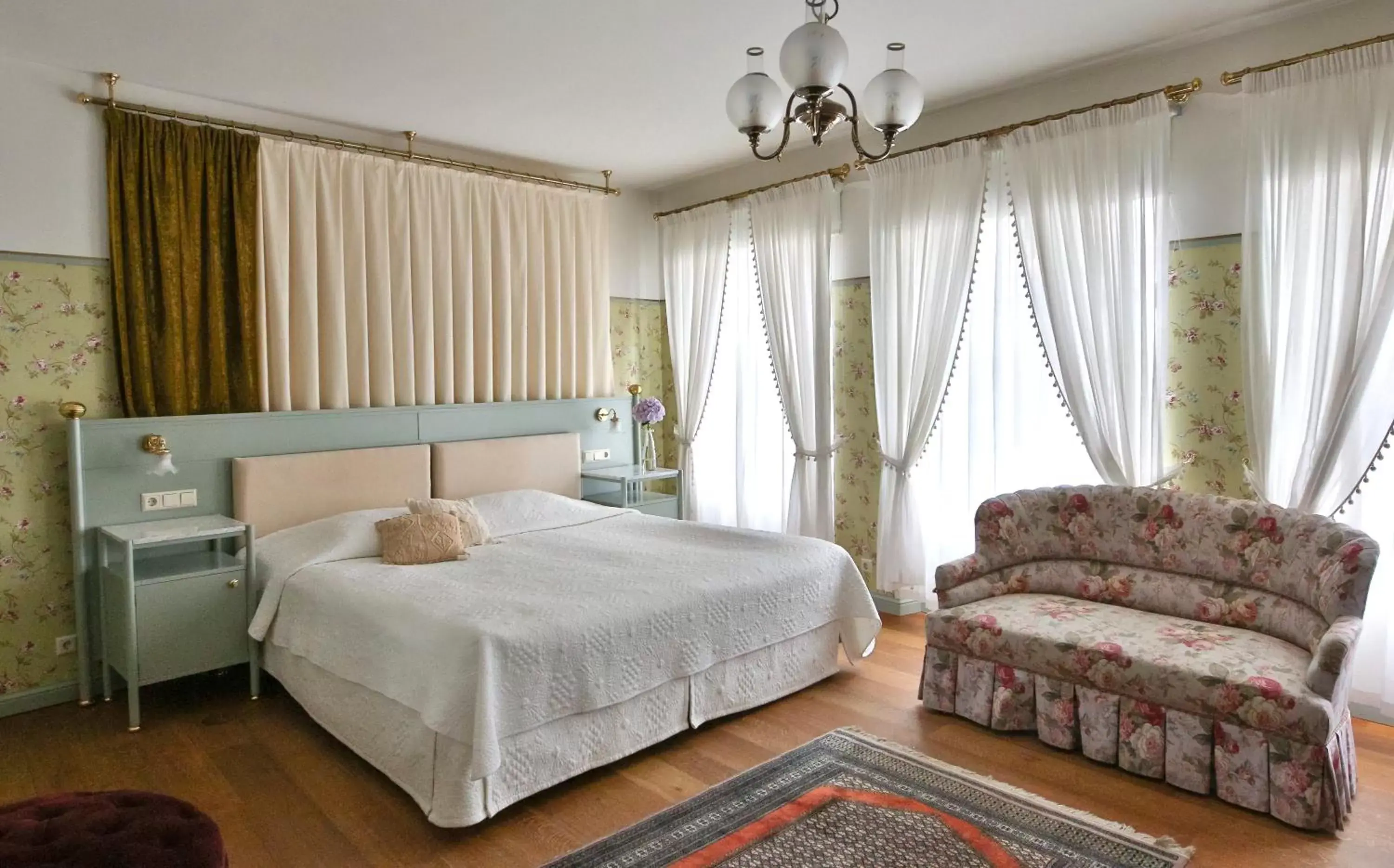 Bedroom, Bed in Antonius Hotel