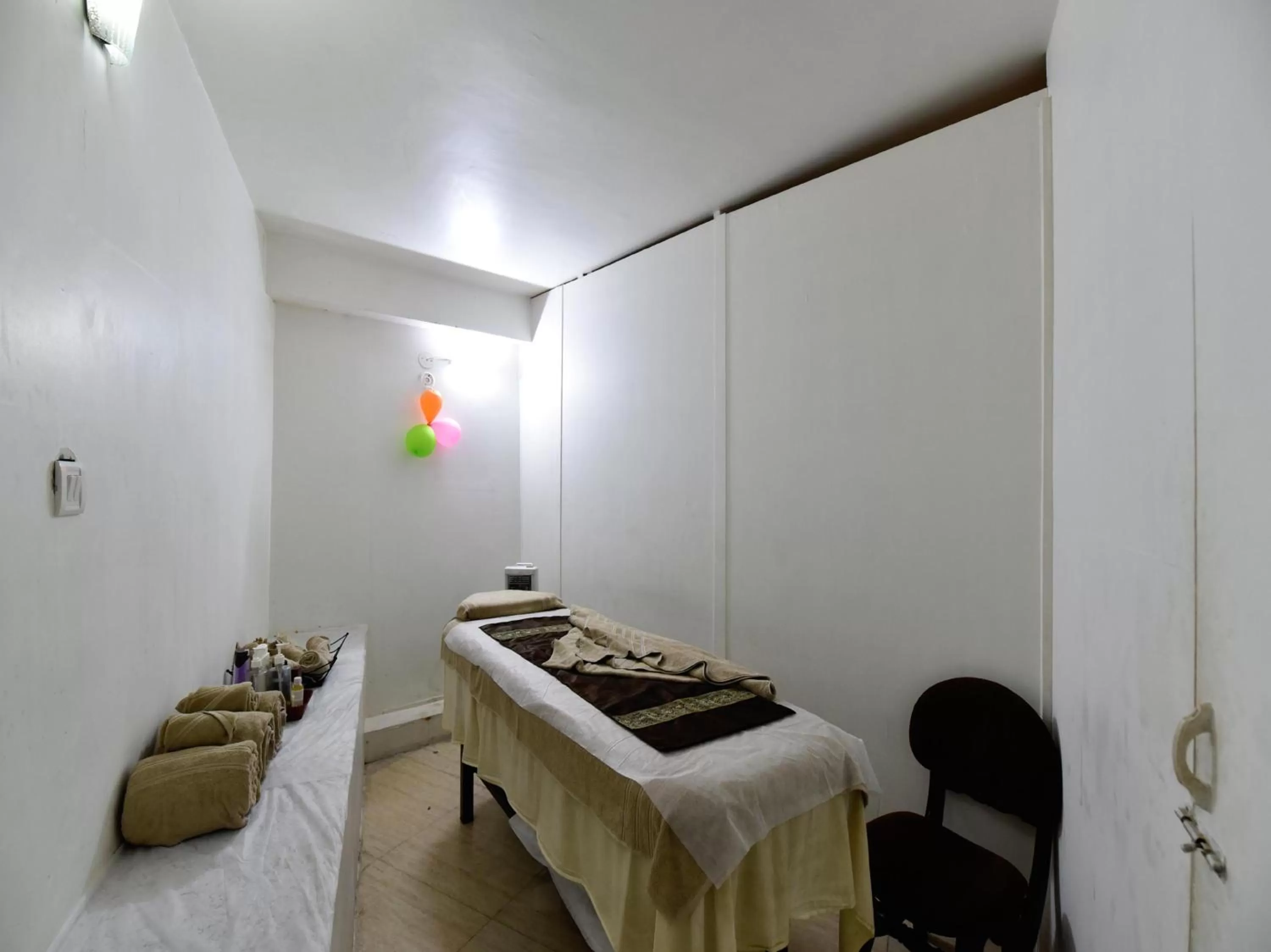 Massage in Hotel Broadways Inn