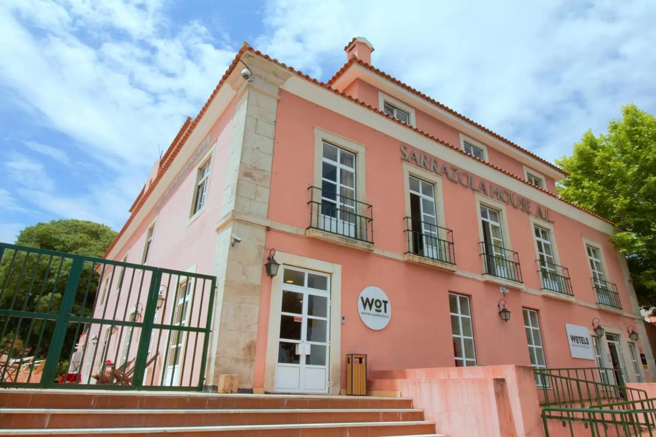 Property Building in WOT Sintra Sarrazola