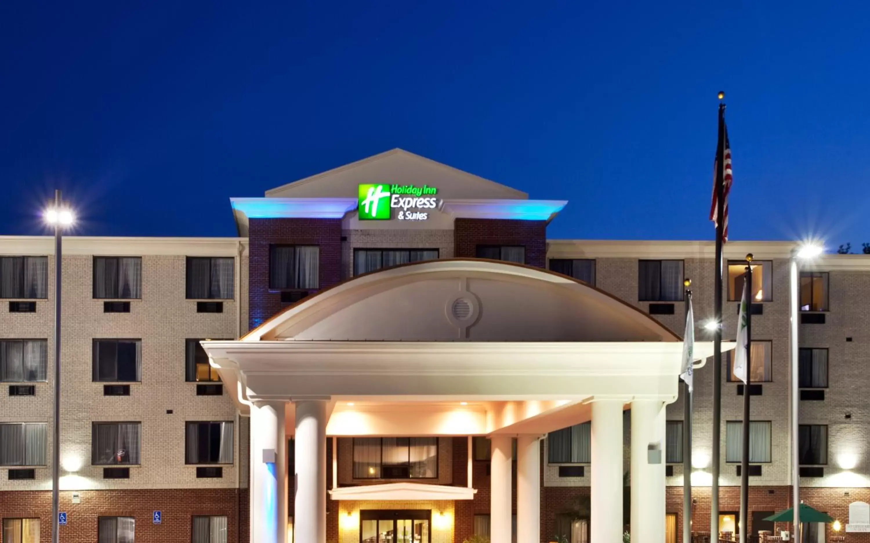 Property Building in Holiday Inn Express Hotel & Suites Biloxi- Ocean Springs, an IHG Hotel