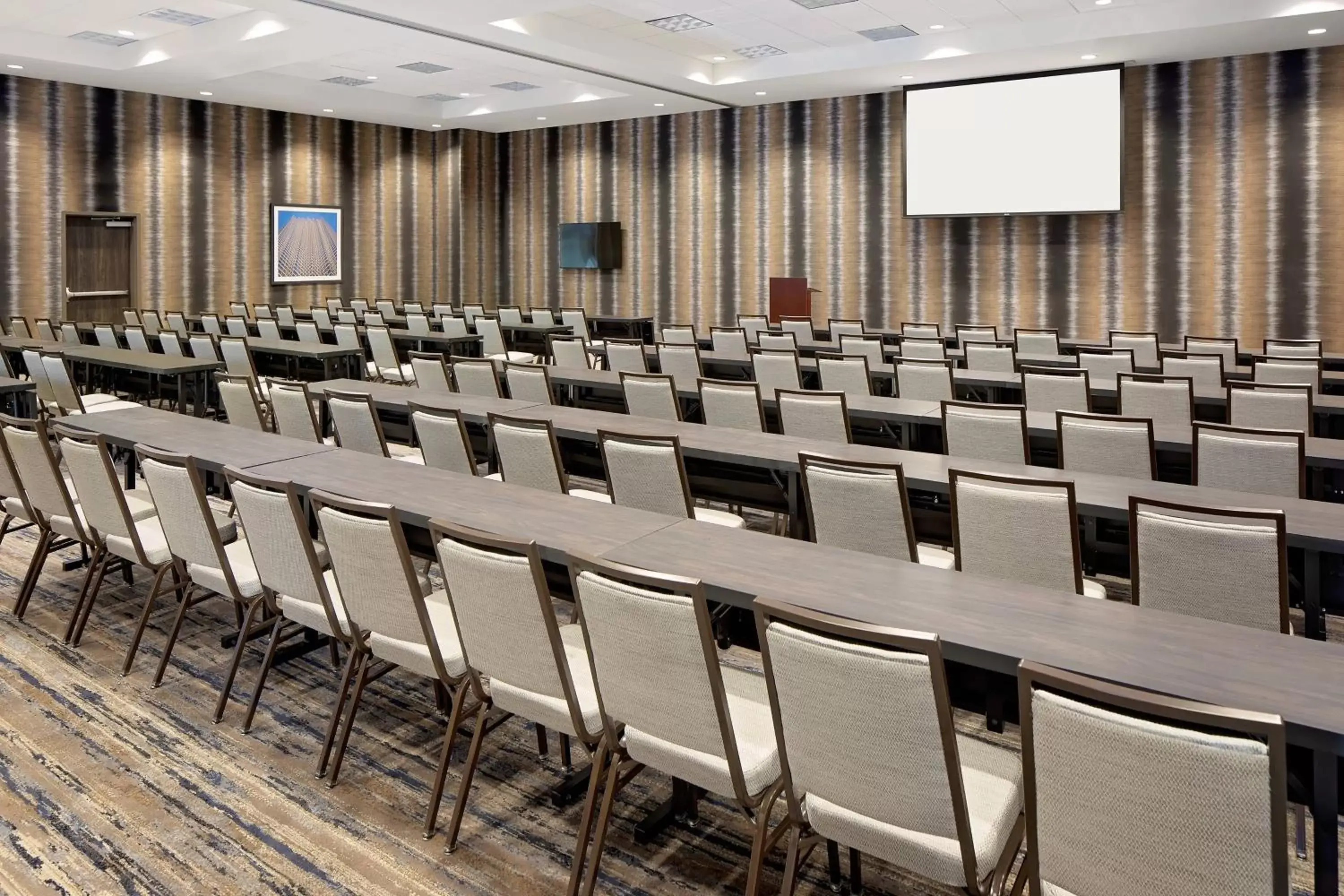 Meeting/conference room in Courtyard by Marriott Dallas Downtown/Reunion District