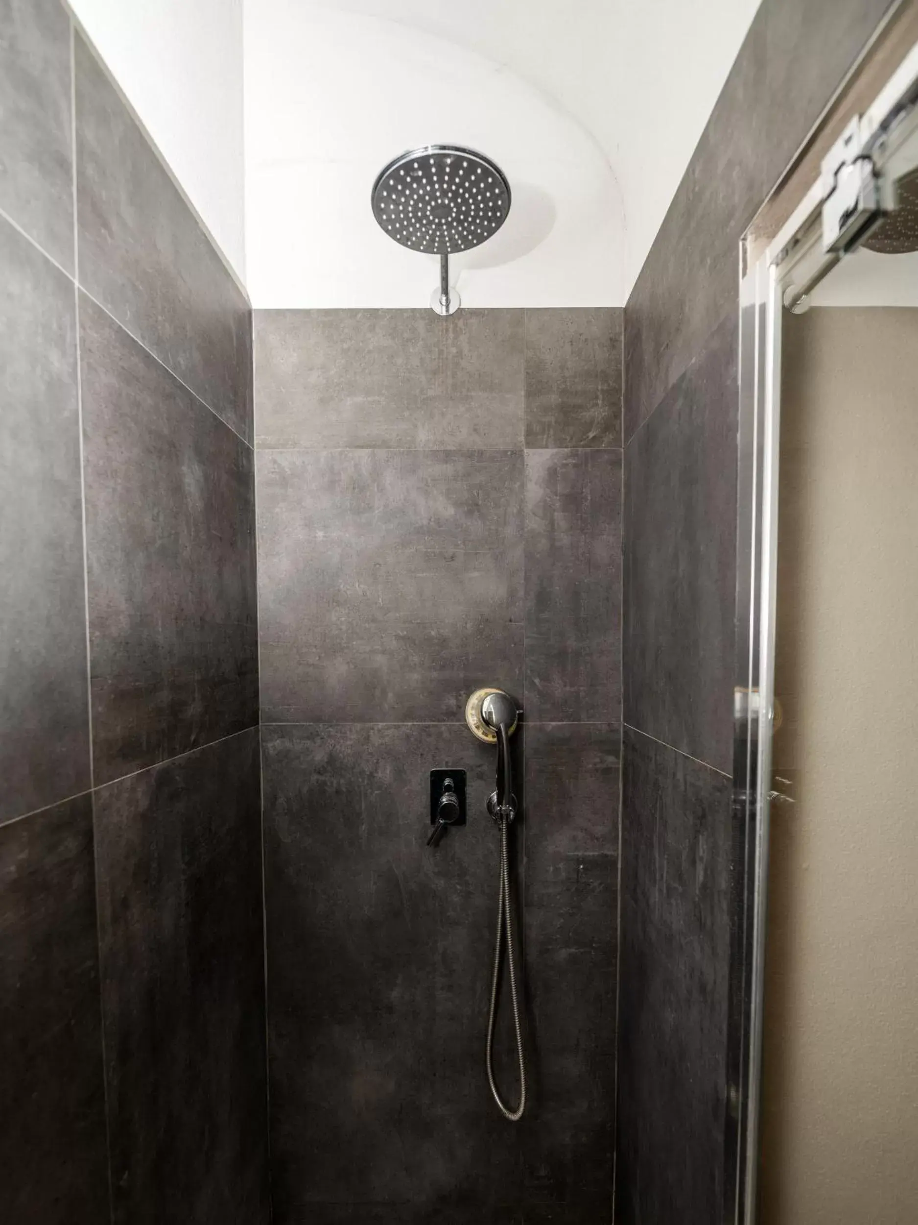 Shower, Bathroom in Le Dimore di Piazza