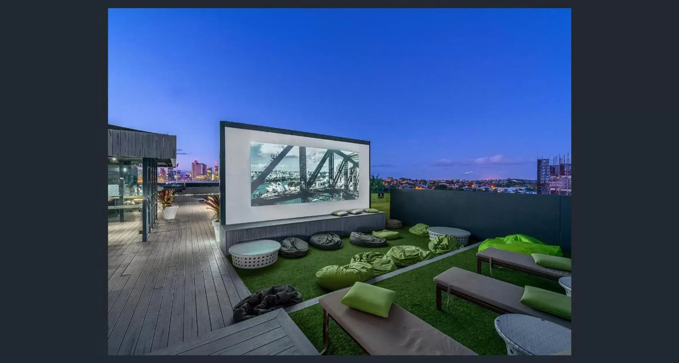 Communal lounge/ TV room in Eastwood Apartments Communal lounge/ TV room in Eastwood Apartments