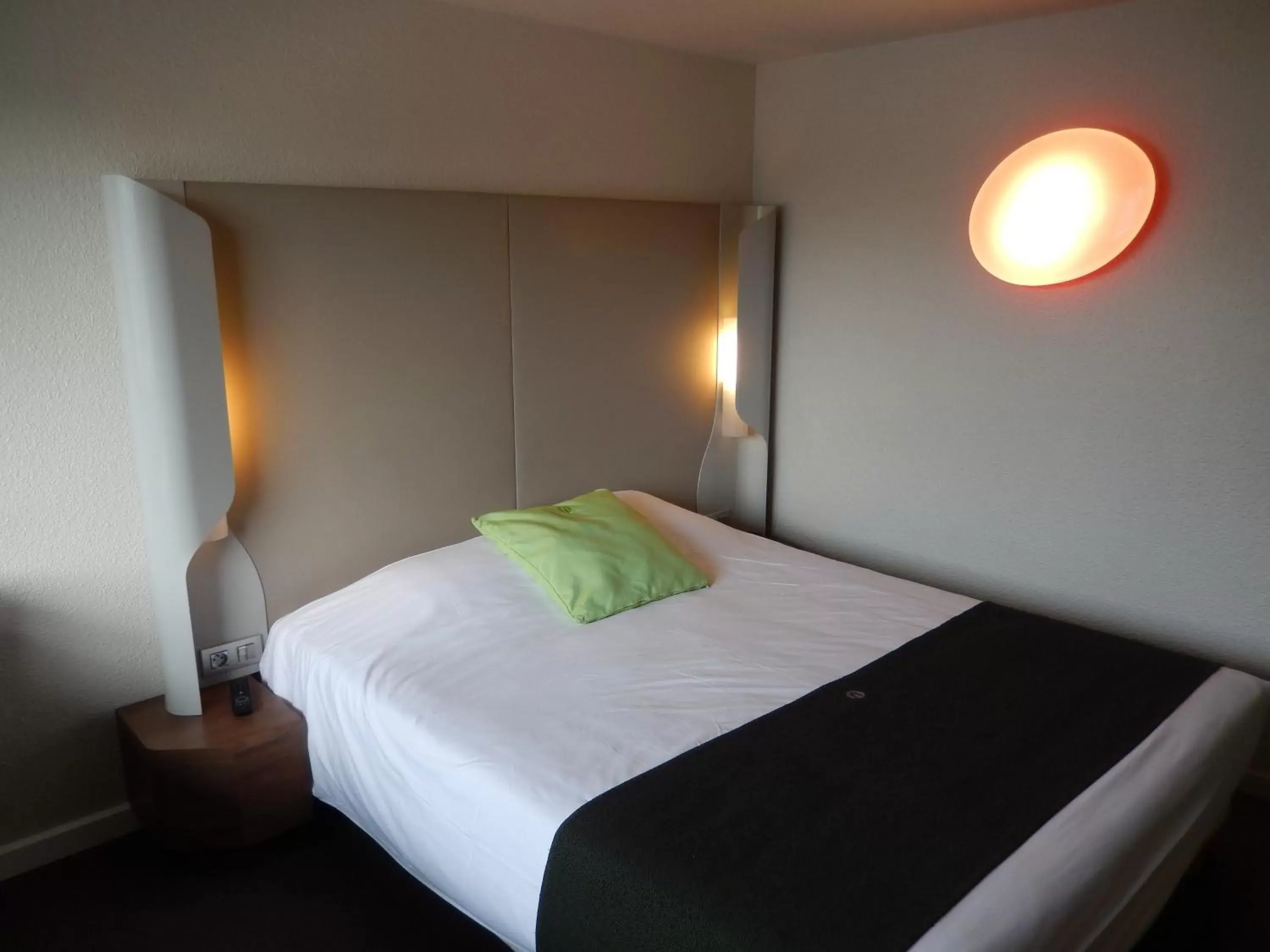 Bed in Campanile Biarritz
