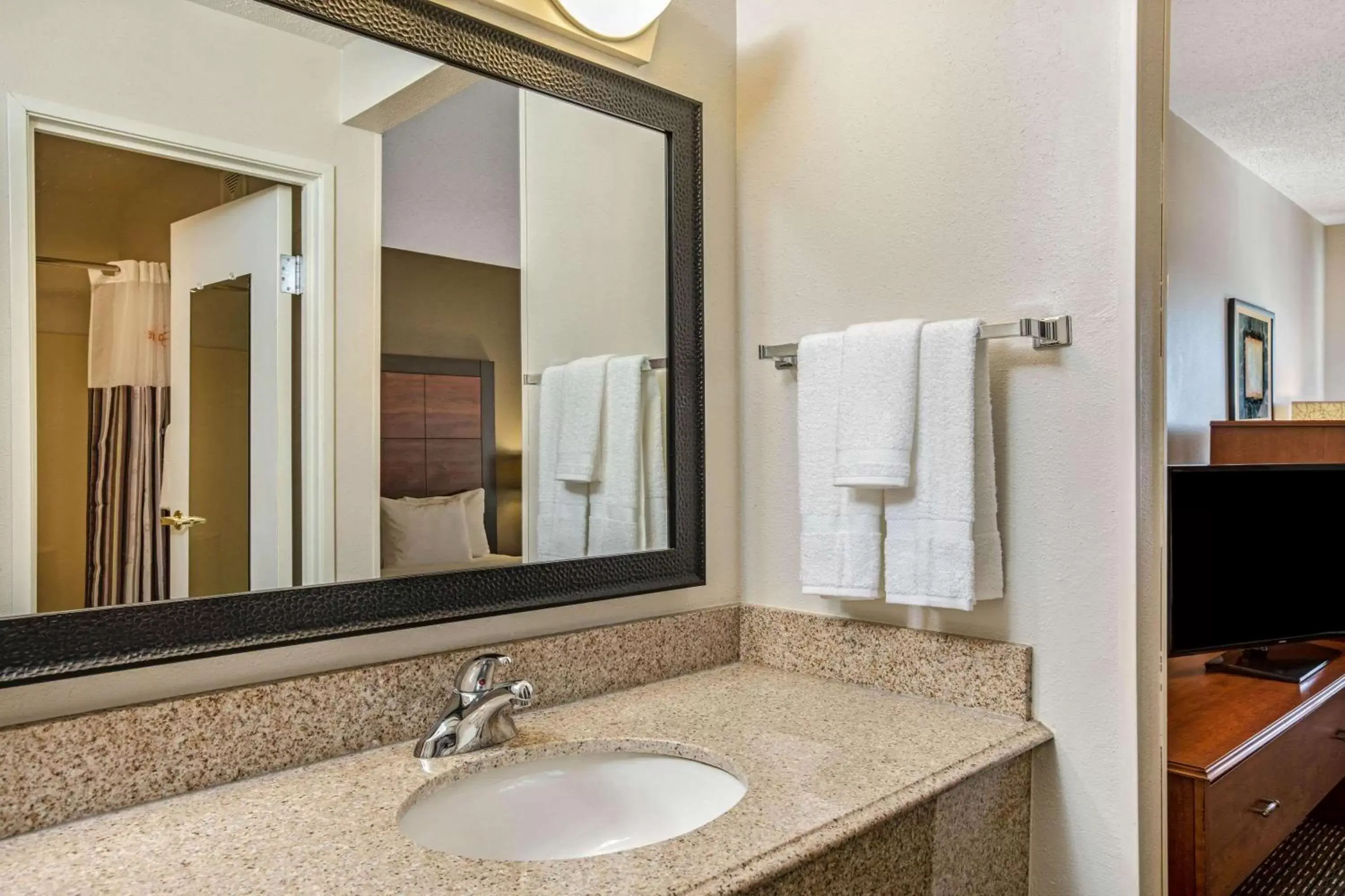 Bathroom in La Quinta by Wyndham N Little Rock - McCain Mall