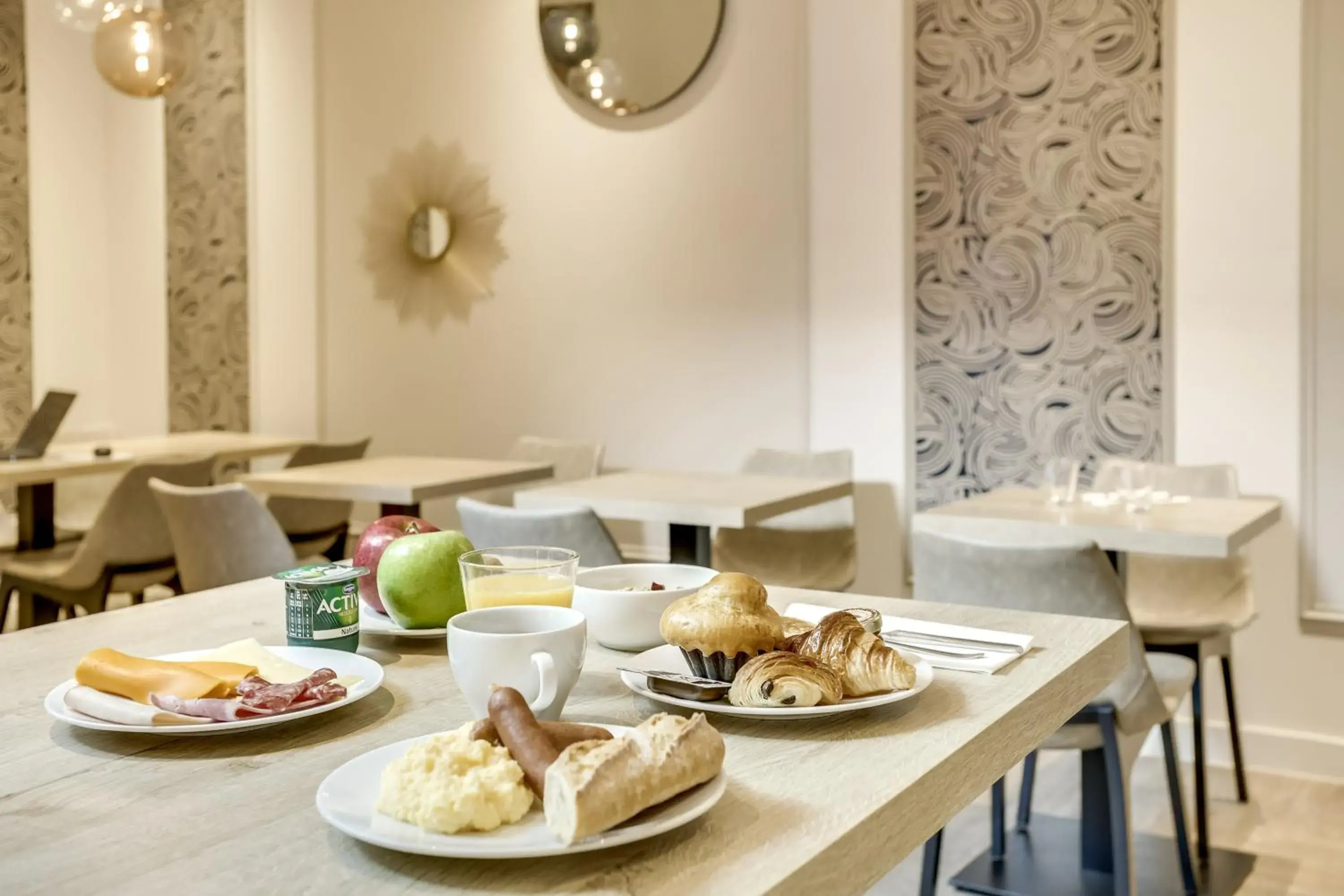 Continental breakfast, Restaurant/Places to Eat in Hotel Courseine
