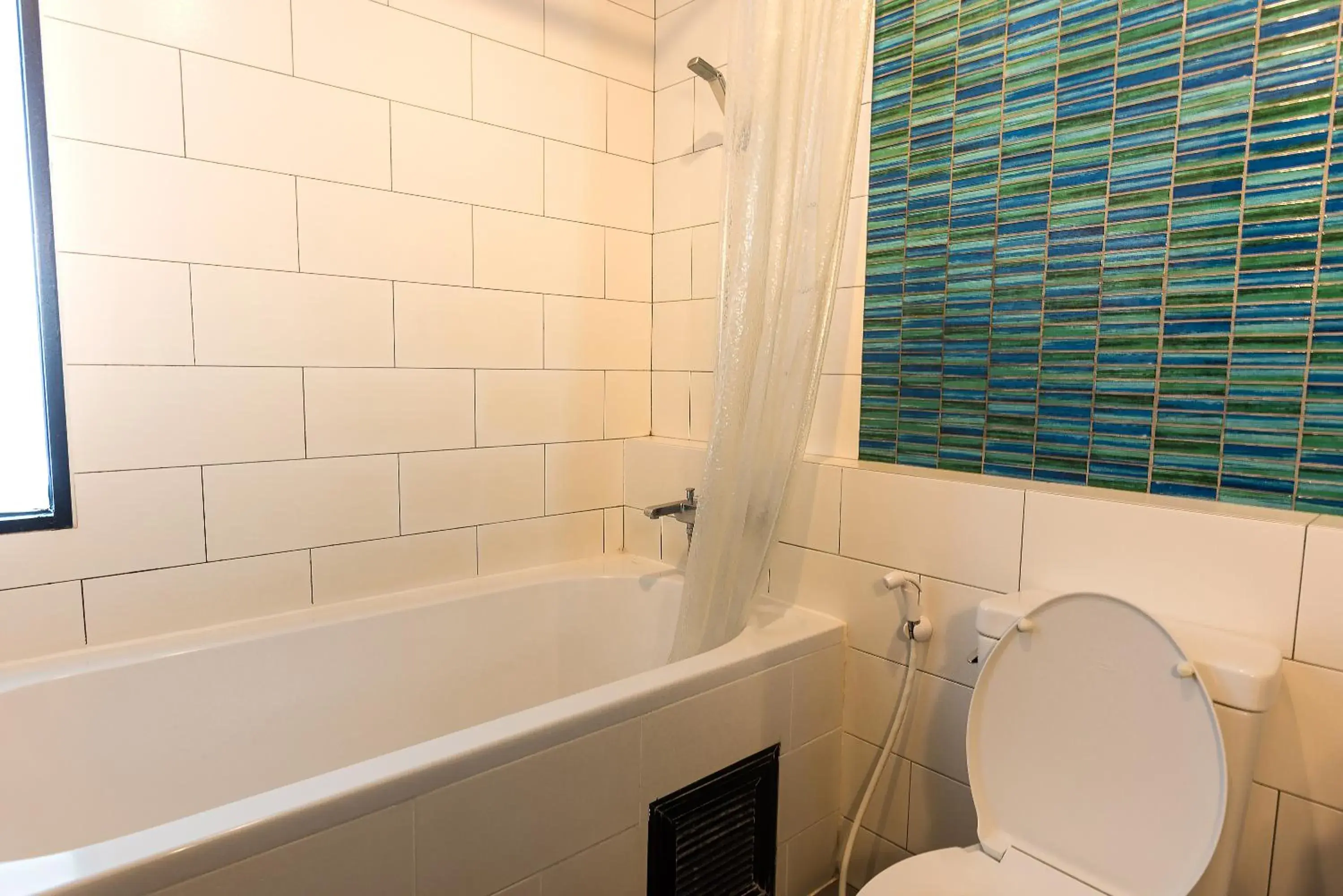 Bath, Bathroom in Hotel J Residence (SHA Plus)
