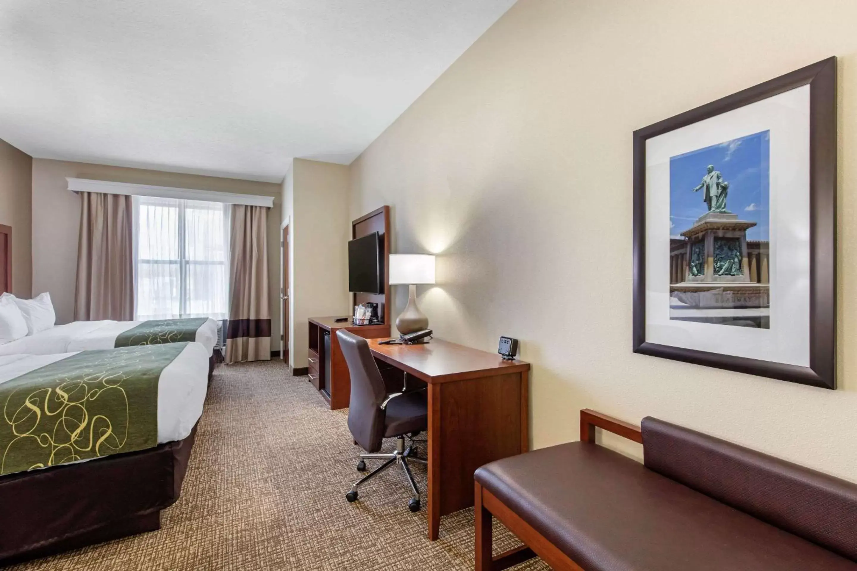 Photo of the whole room, Seating Area in Comfort Suites Nashville