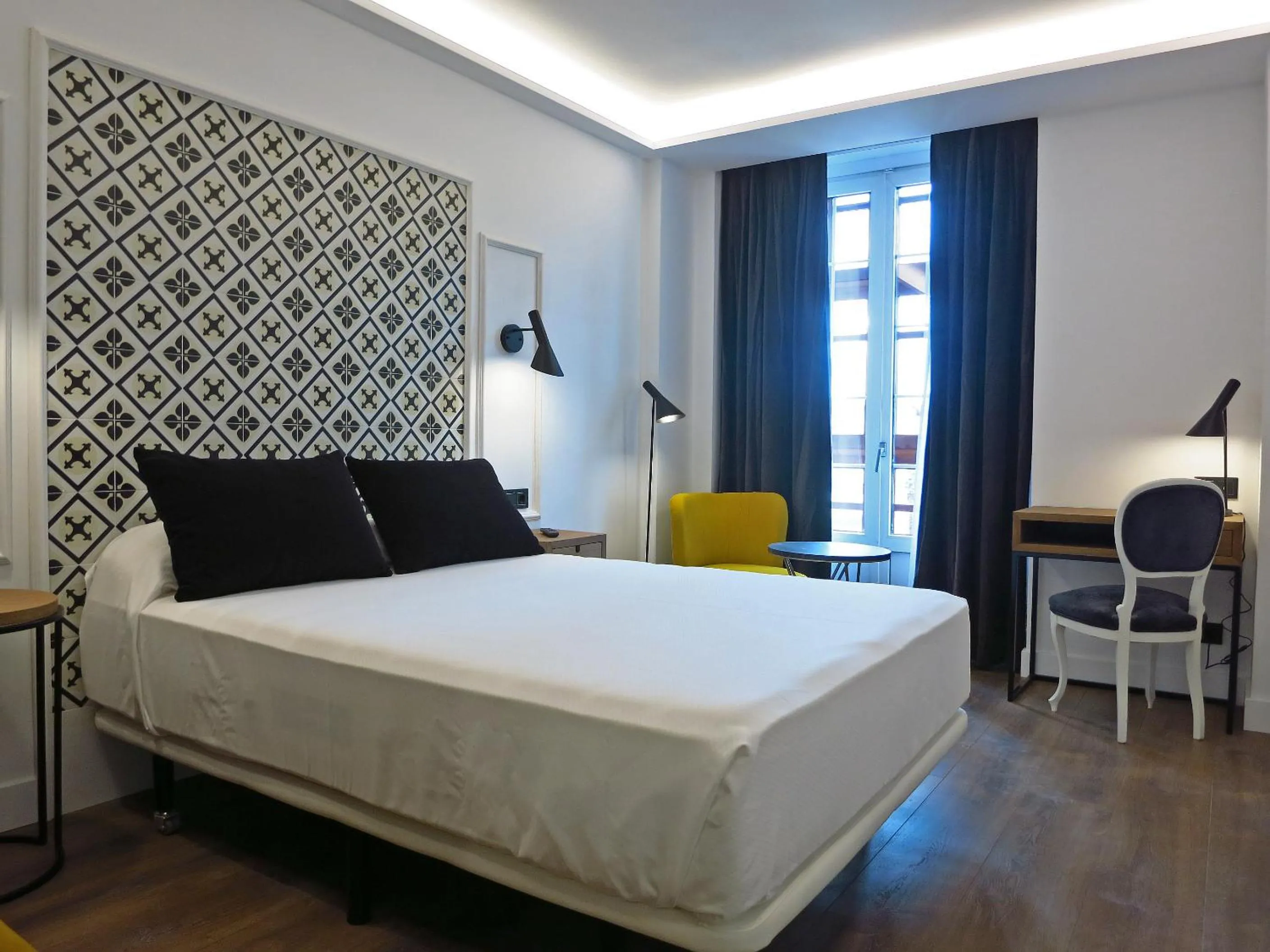 Decorative detail, Bed in Hotel Colón Plaza