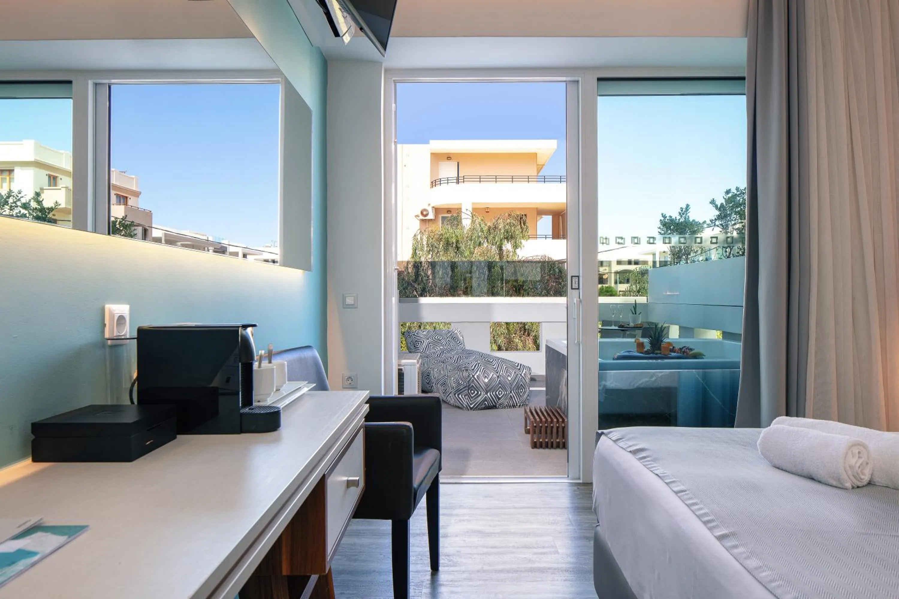 Photo of the whole room, Bed in Atrium Ambiance Hotel