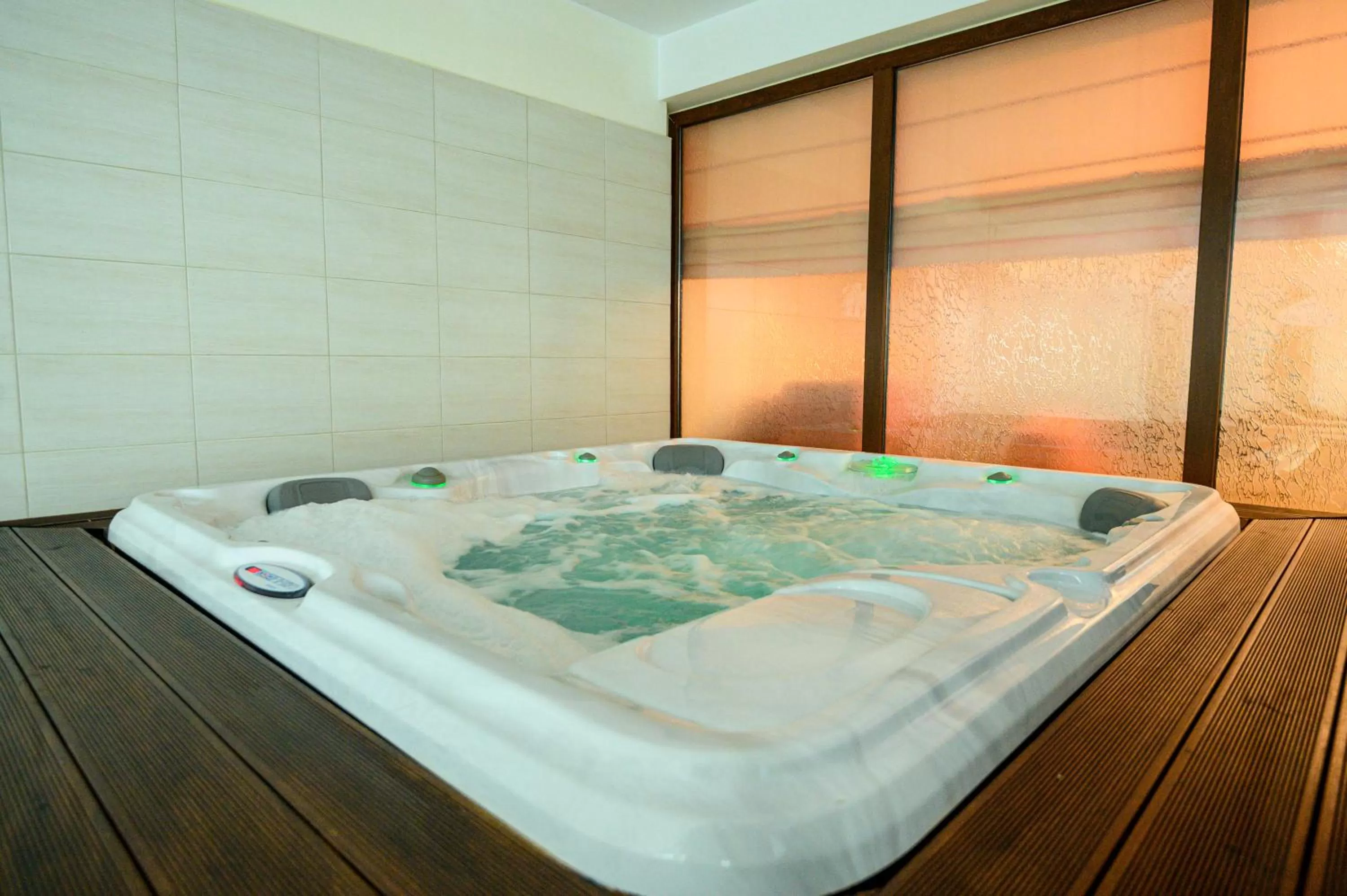 Spa and wellness centre/facilities in Parklands Hotel & Pool