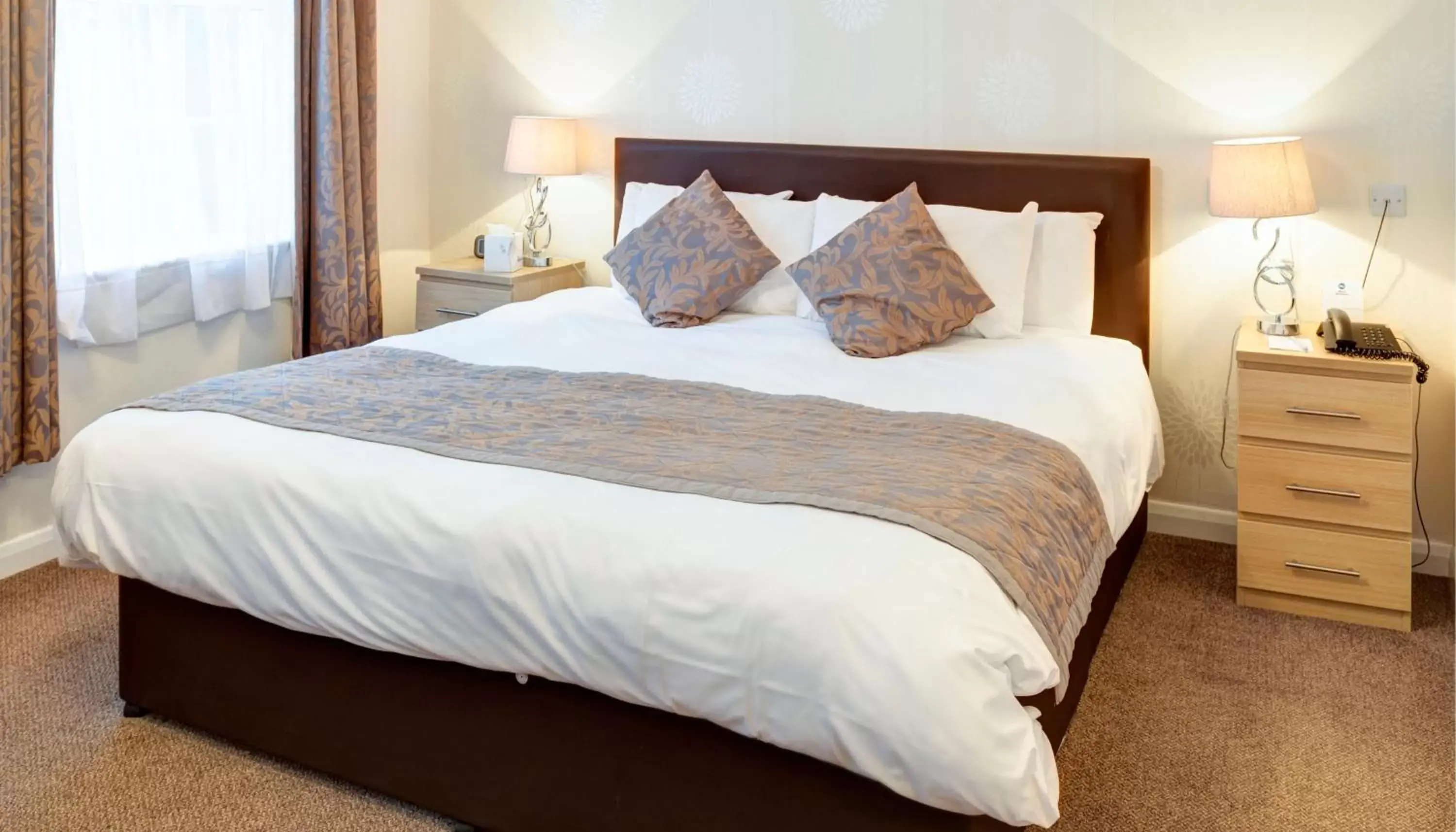 Bed in Best Western The Royal Chase Hotel Bed in Best Western The Royal Chase Hotel