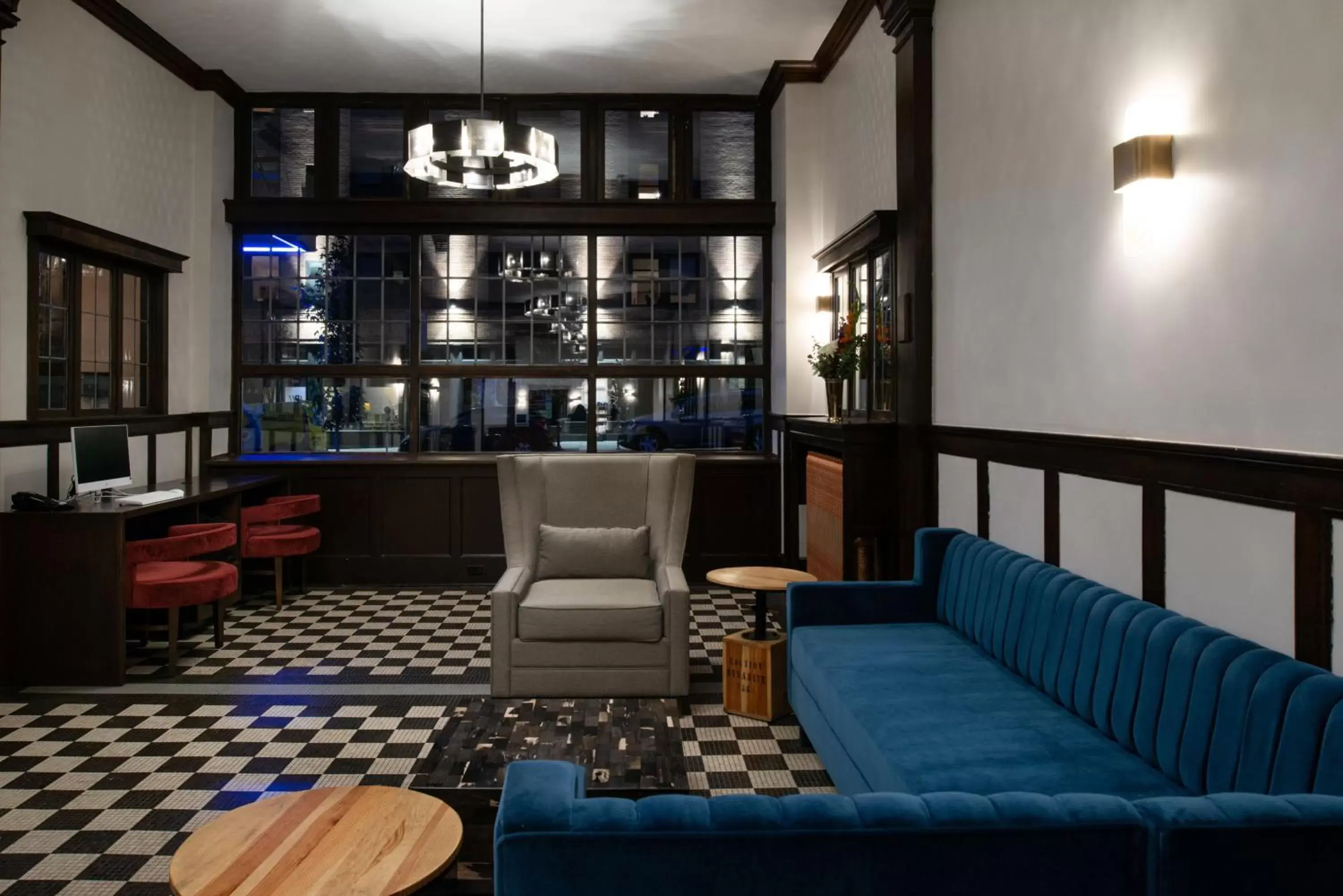 Lobby or reception, Lounge/Bar in Hotel Indigo Spokane Downtown, an IHG Hotel